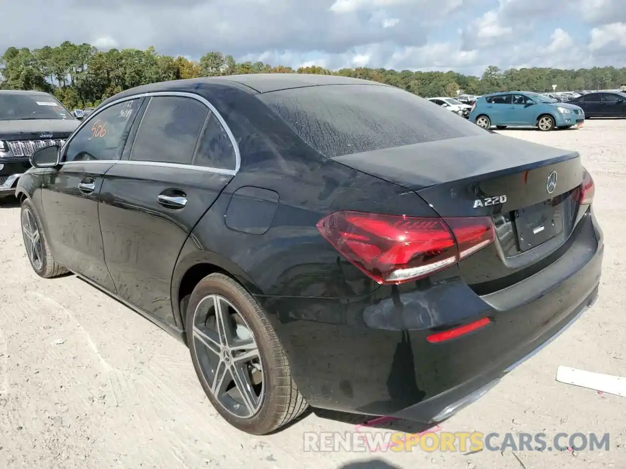 3 Photograph of a damaged car W1K3G4EB9NJ372275 MERCEDES-BENZ A-CLASS 2022