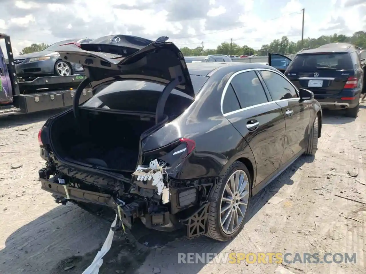 4 Photograph of a damaged car W1K3G4EBXNJ331508 MERCEDES-BENZ A-CLASS 2022