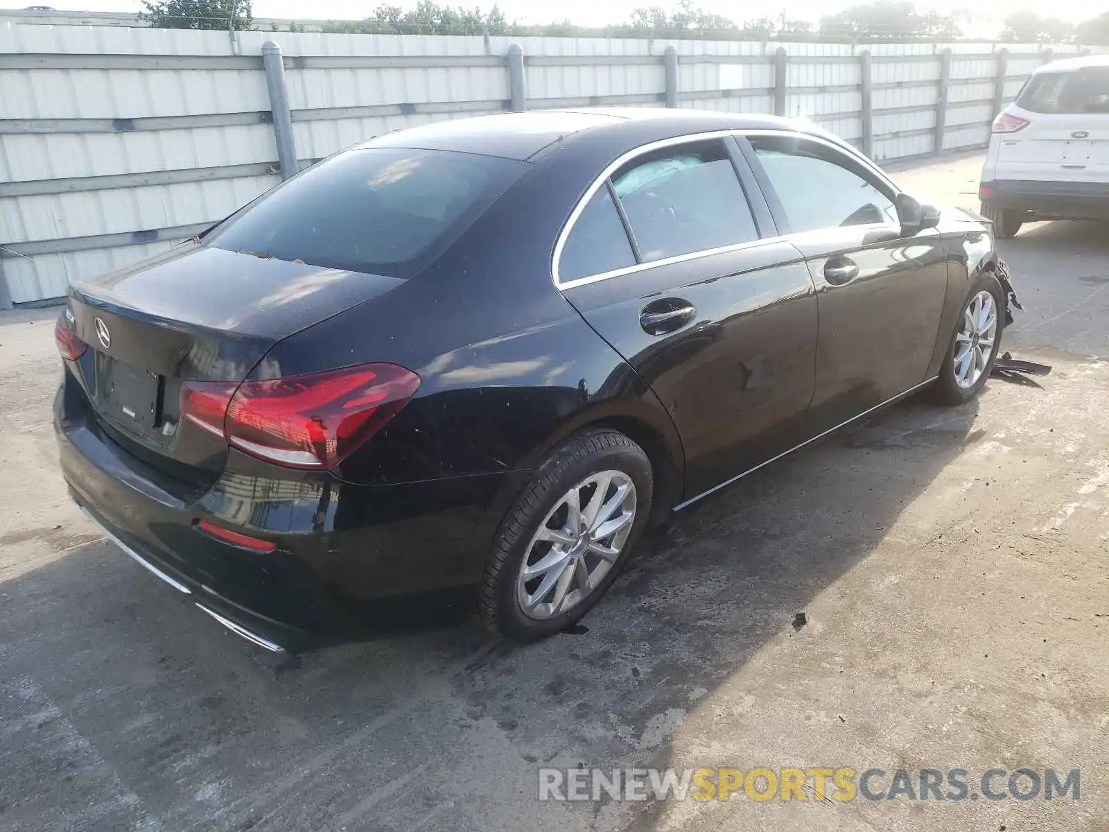 4 Photograph of a damaged car WDD3G4EB5KW021099 MERCEDES-BENZ ALL OTHER 2019