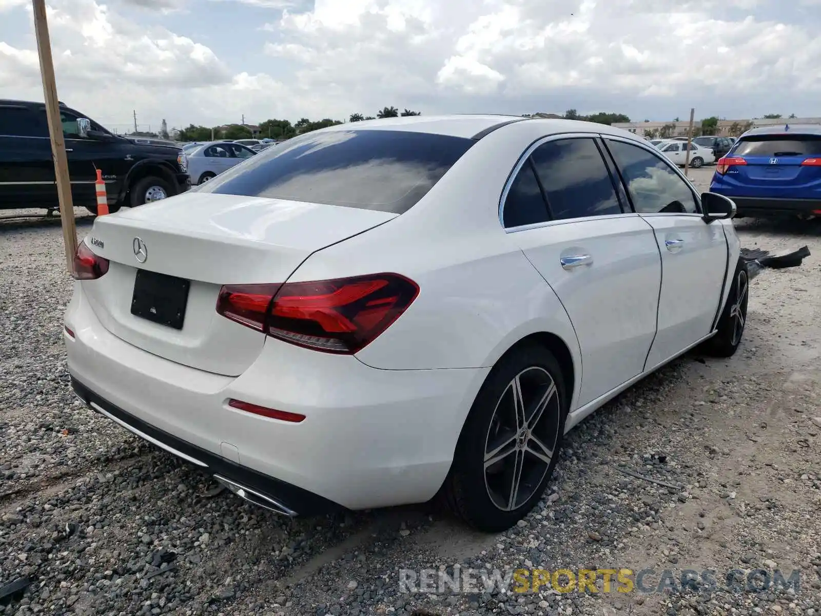 4 Photograph of a damaged car WDD3G4EB7KW000433 MERCEDES-BENZ ALL OTHER 2019