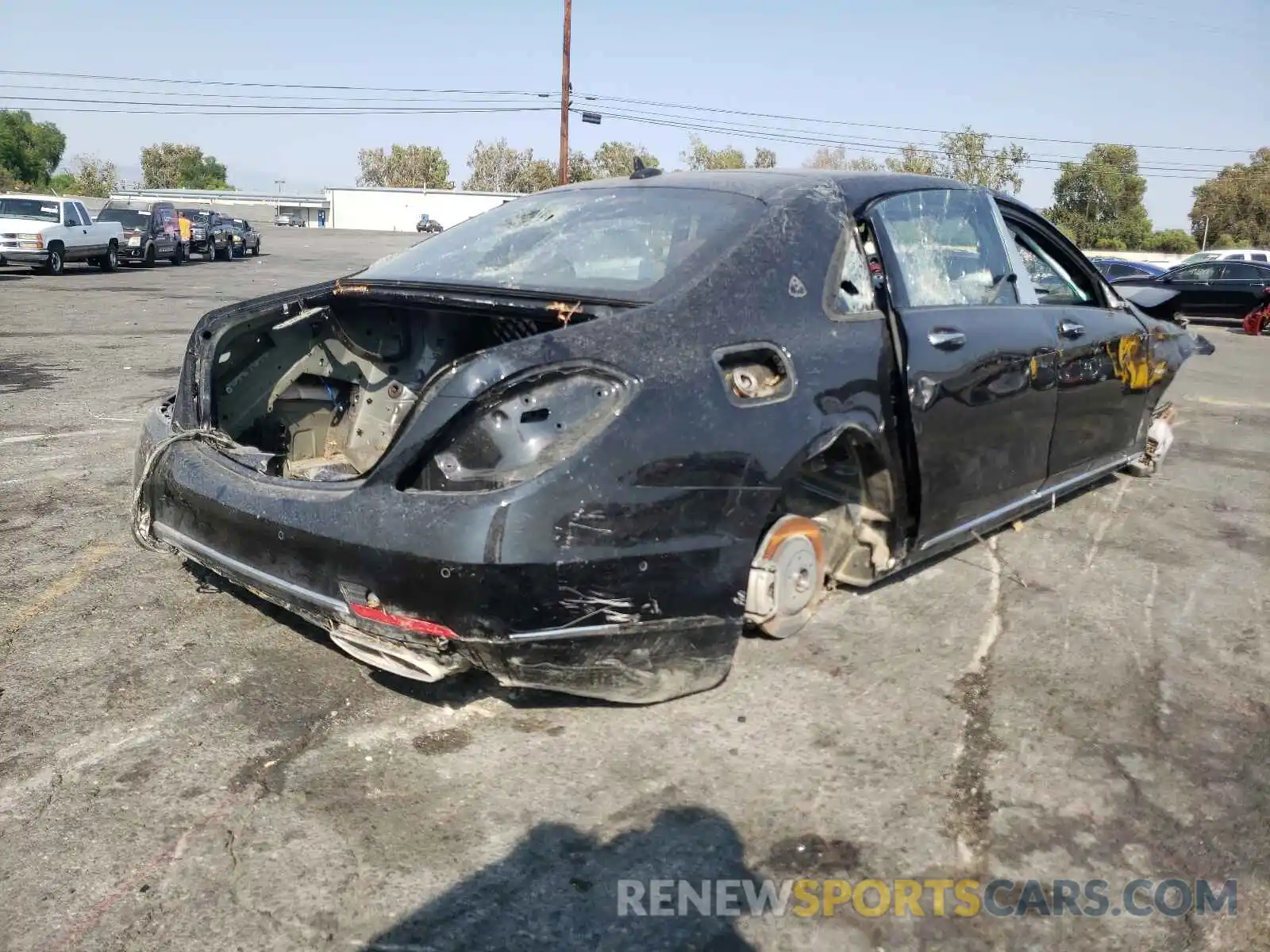 4 Photograph of a damaged car WDDUX8GB1KA439620 MERCEDES-BENZ ALL OTHER 2019