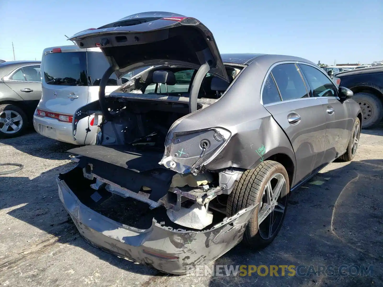 4 Photograph of a damaged car W1K3G4EB9LJ230442 MERCEDES-BENZ ALL OTHER 2020