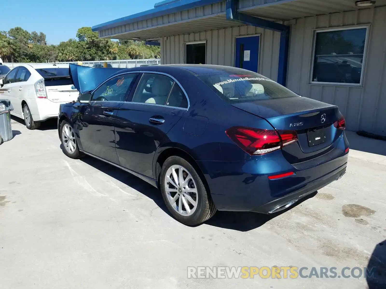 3 Photograph of a damaged car W1K3G4EB5MJ270065 MERCEDES-BENZ ALL OTHER 2021