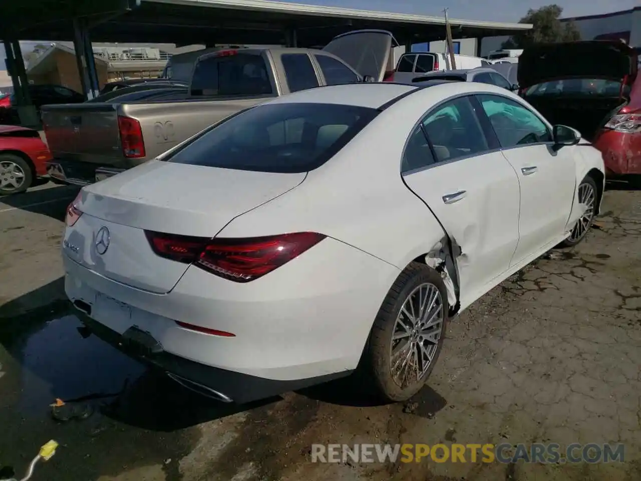 4 Photograph of a damaged car W1K5J4GB1NN273420 MERCEDES-BENZ ALL OTHER 2022