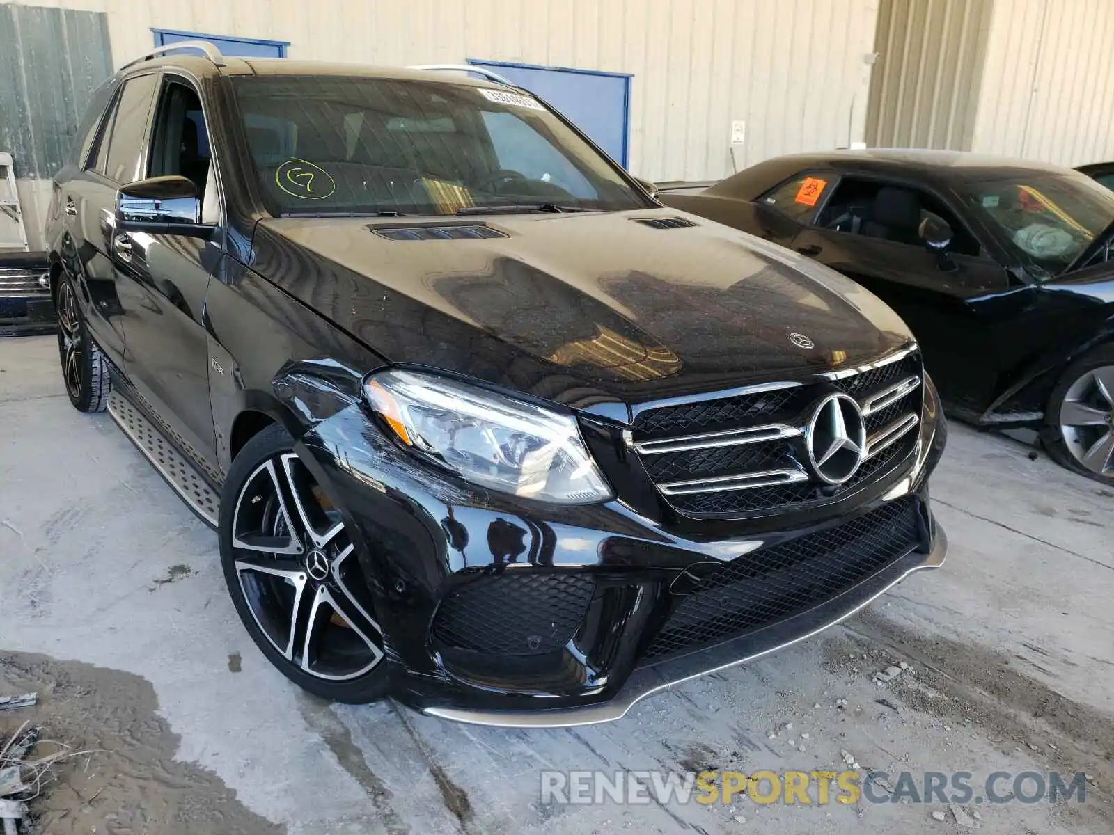 1 Photograph of a damaged car 4JGDA6EB9KB189973 MERCEDES-BENZ AMG 2019