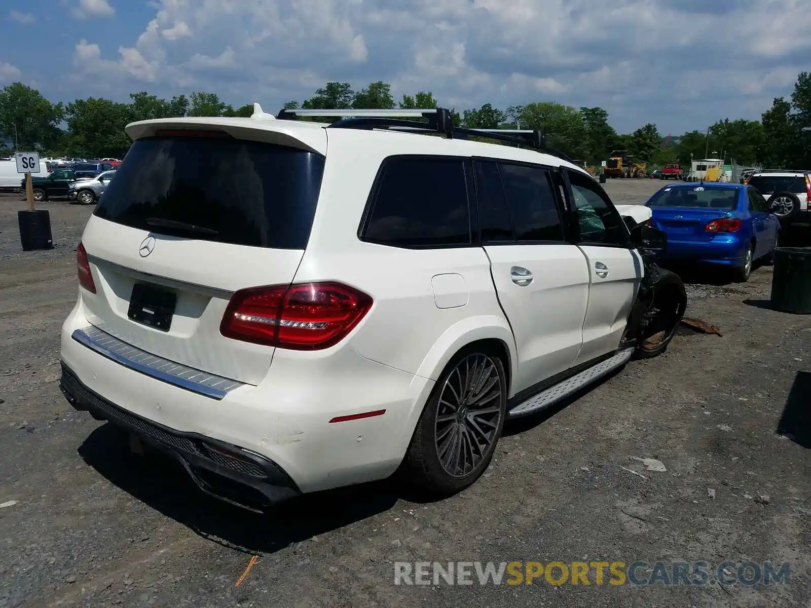 4 Photograph of a damaged car 4JGDF7FE9KB223636 MERCEDES-BENZ AMG 2019