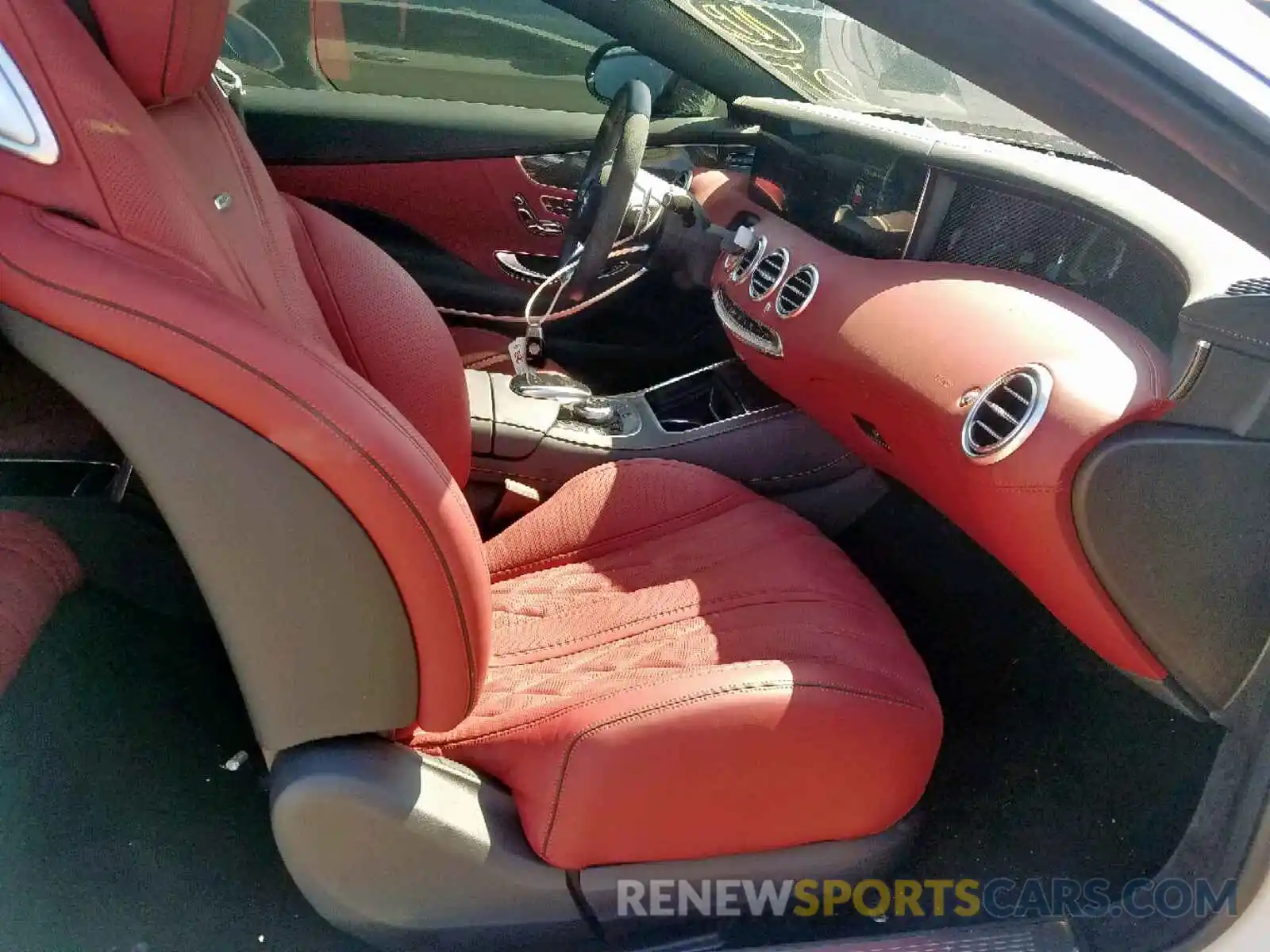 5 Photograph of a damaged car WDDXJ8JB1KA036244 MERCEDES-BENZ AMG 2019