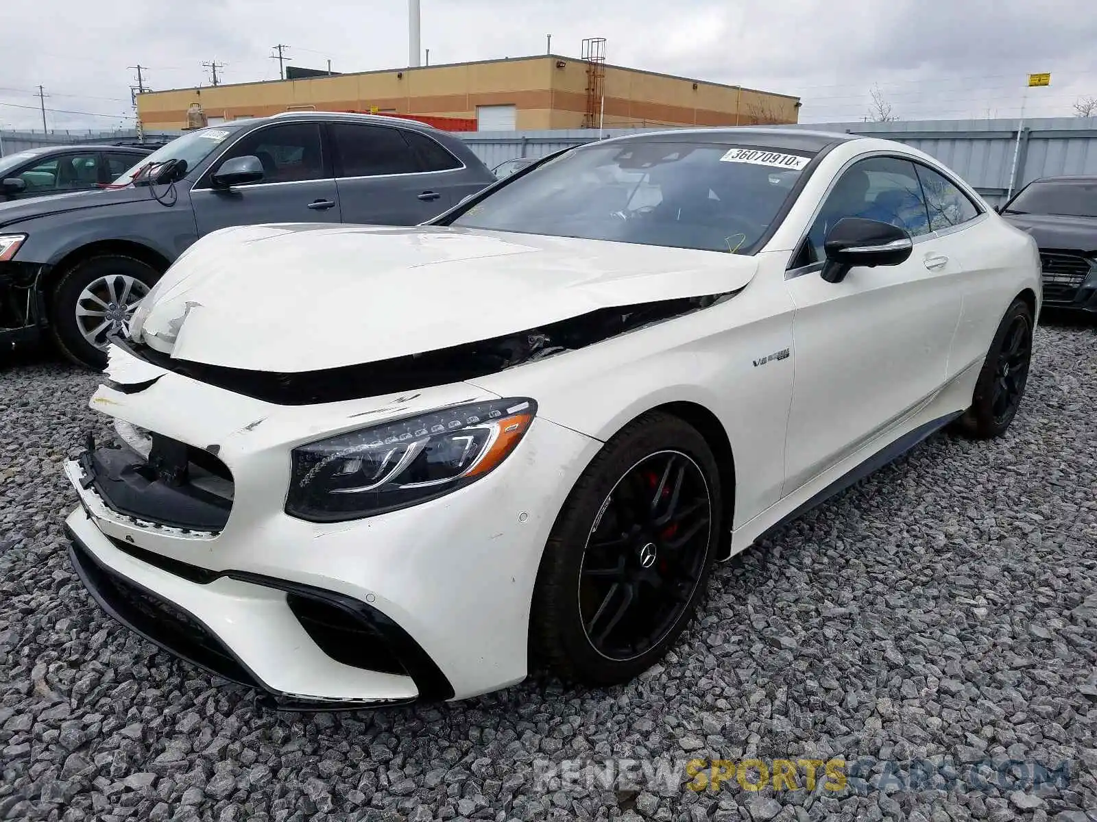 2 Photograph of a damaged car WDDXJ8JB6KA035932 MERCEDES-BENZ AMG 2019