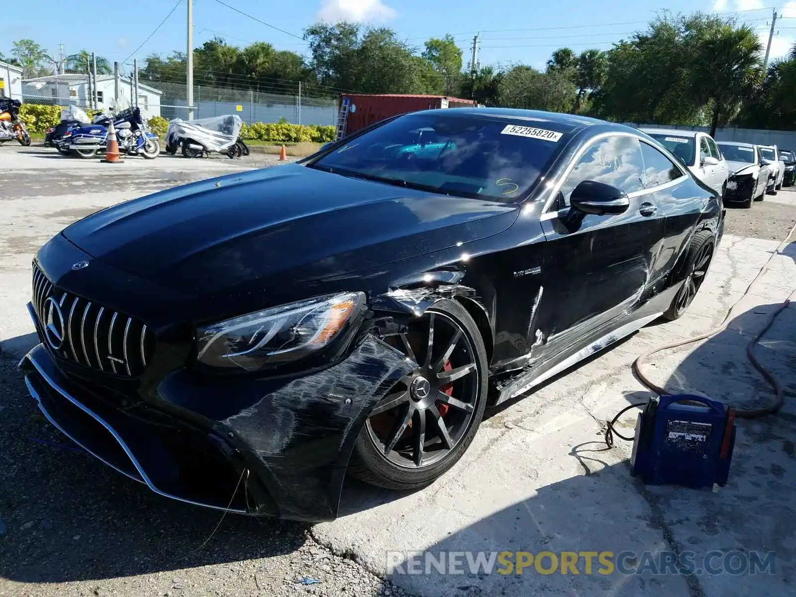 2 Photograph of a damaged car WDDXJ8JBXKA039675 MERCEDES-BENZ AMG 2019