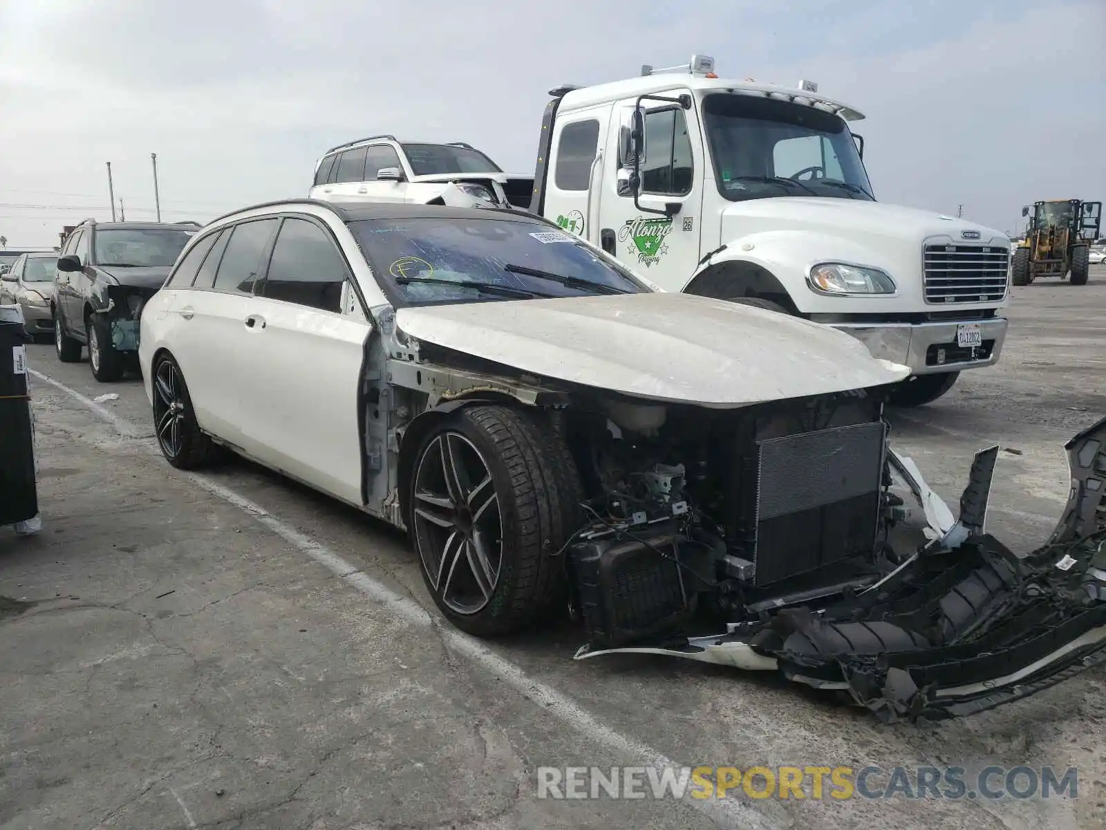 1 Фотография поврежденного автомобиля WDDZH8KB1KA499679 MERCEDES-BENZ AMG 2019