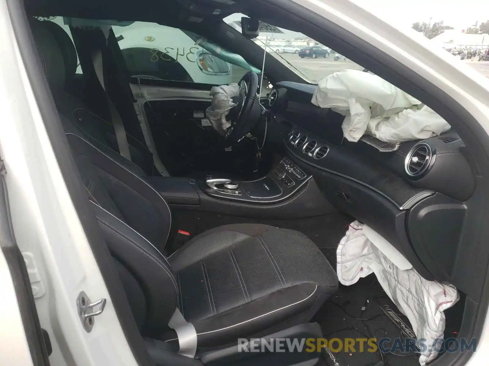 5 Photograph of a damaged car WDDZH8KB1KA499679 MERCEDES-BENZ AMG 2019