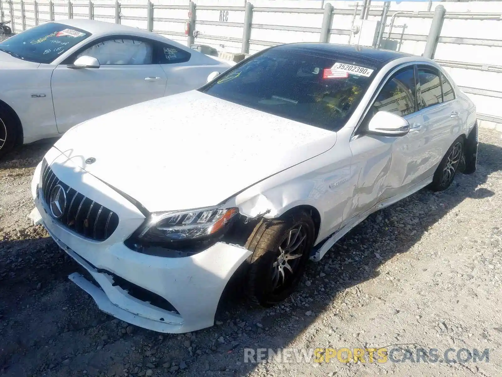 2 Photograph of a damaged car 55SWF8GB3LU332095 MERCEDES-BENZ AMG 2020