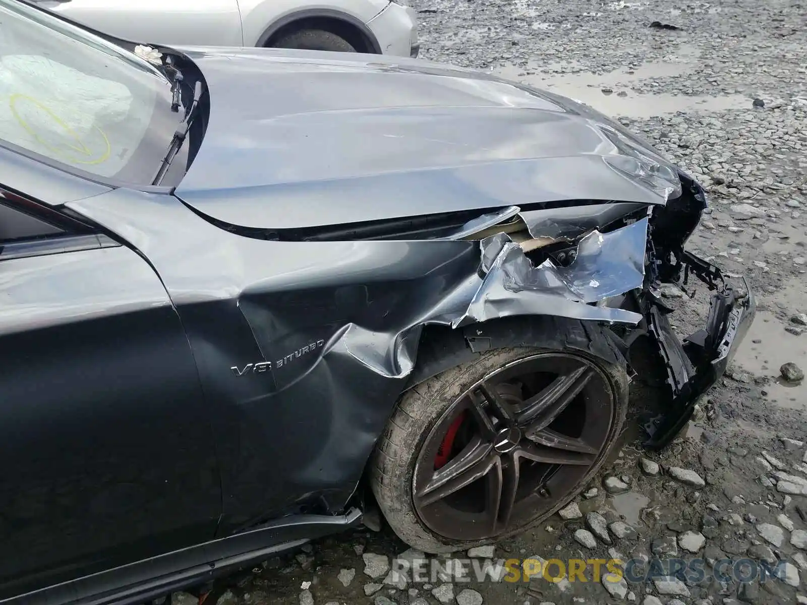 9 Photograph of a damaged car W1KWJ8HBXLF984678 MERCEDES-BENZ AMG 2020