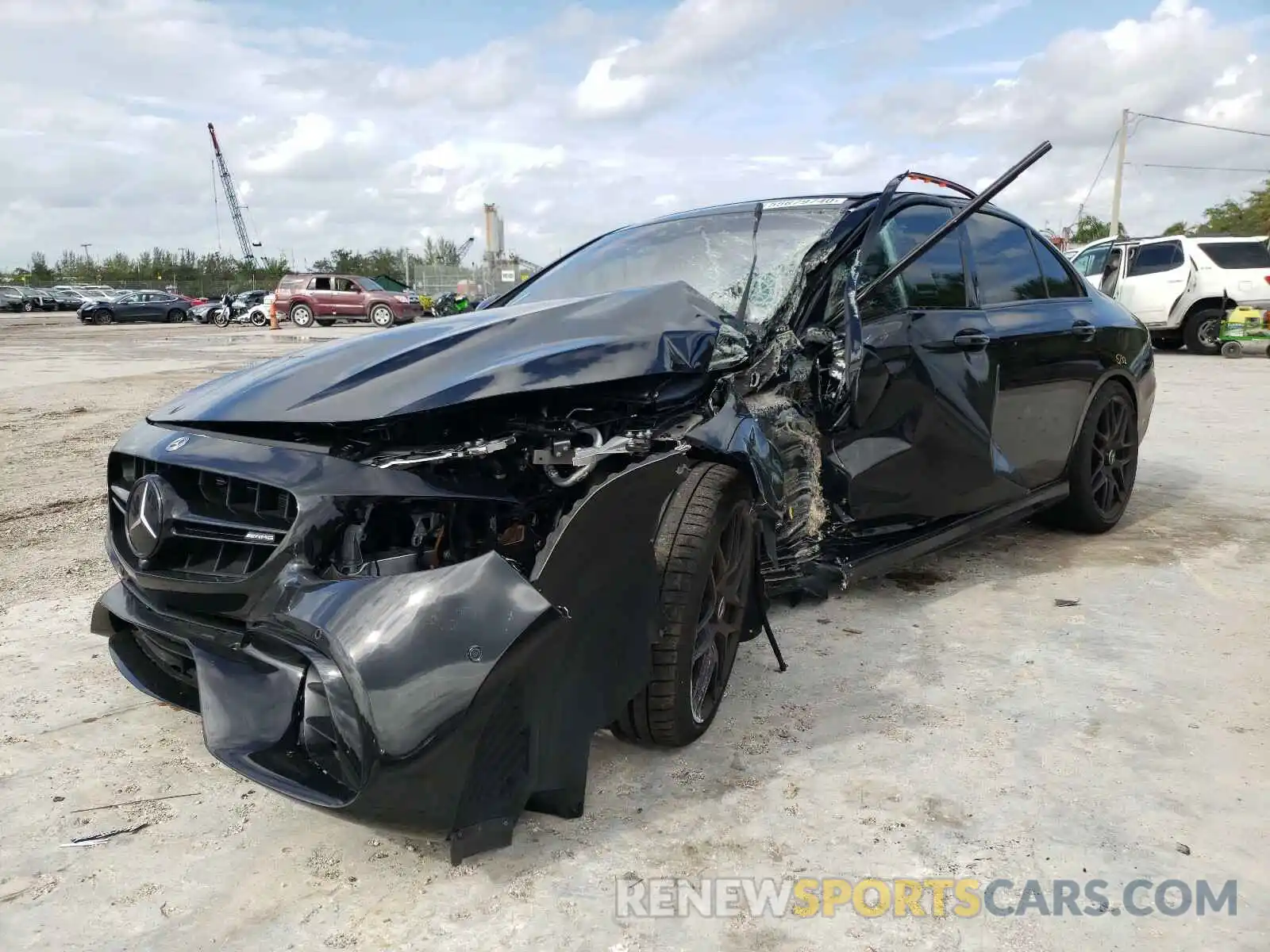 2 Photograph of a damaged car W1KZF8KB9LA762119 MERCEDES-BENZ AMG 2020