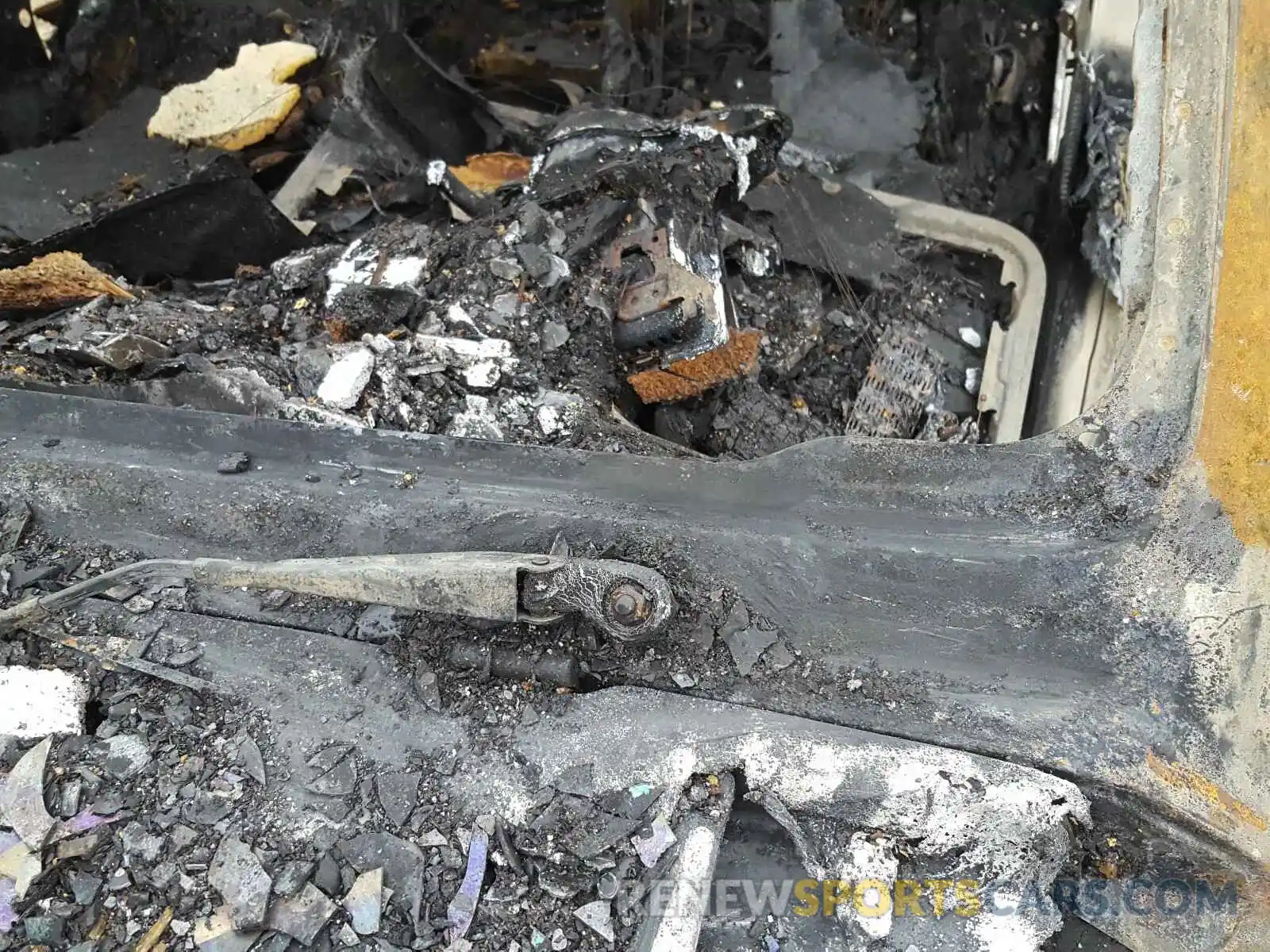 10 Photograph of a damaged car W1NYC7HJ7LX348219 MERCEDES-BENZ AMG 2020