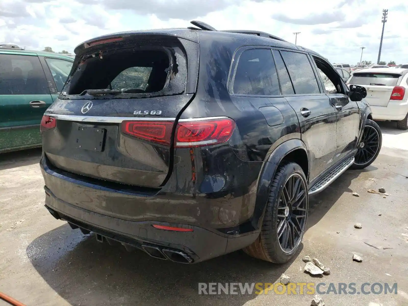 4 Photograph of a damaged car 4JGFF8KE3MA430004 MERCEDES-BENZ AMG 2021