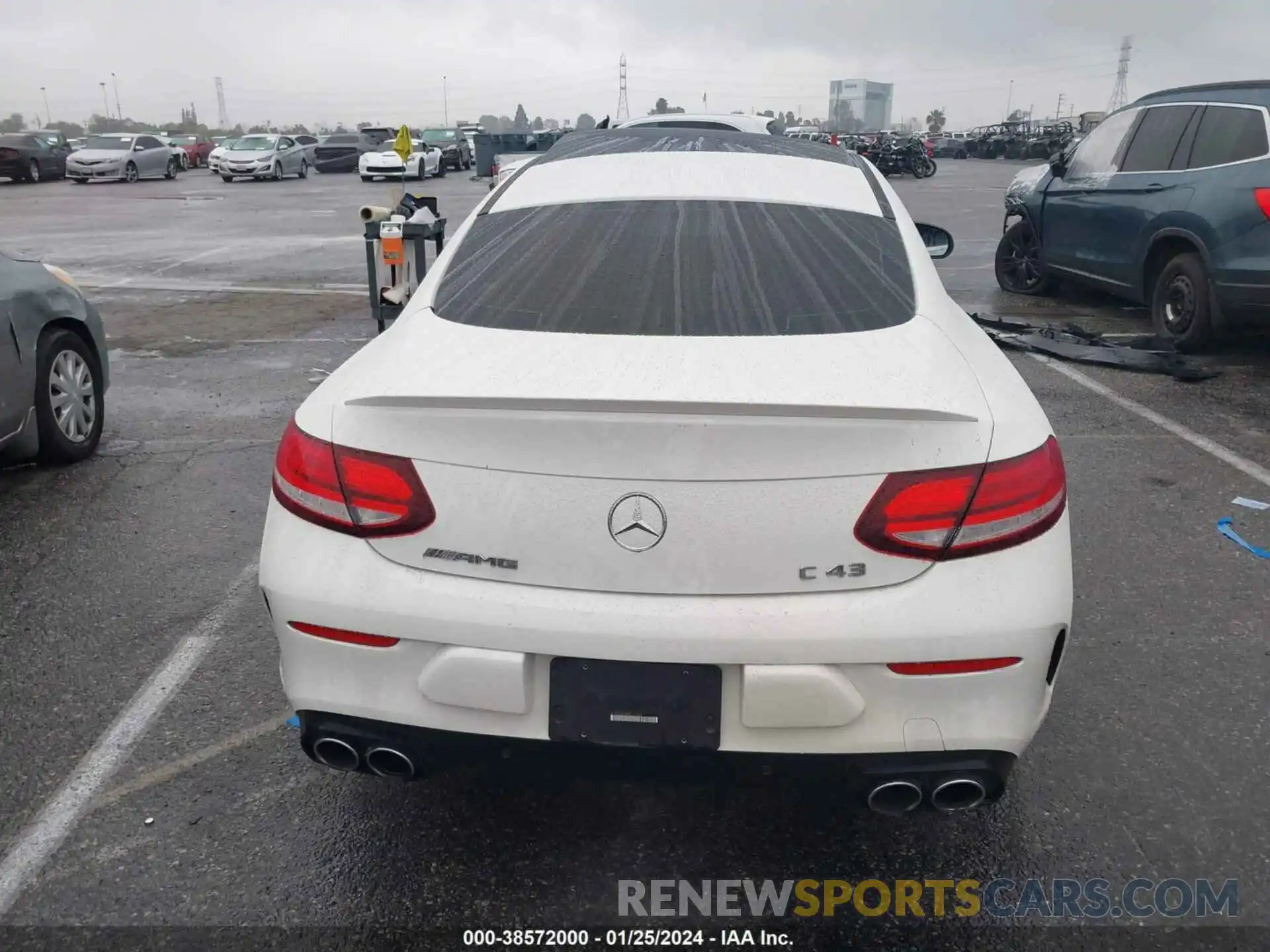 16 Photograph of a damaged car W1KWJ6EB9NG111865 MERCEDES-BENZ AMG C 43 2022