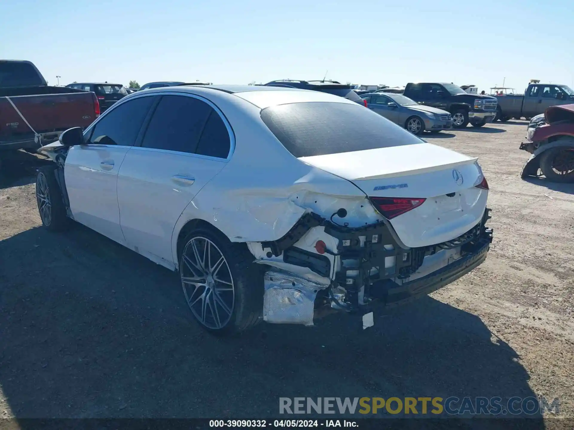 3 Photograph of a damaged car W1KAF8HB3PR126775 MERCEDES-BENZ AMG C 43 2023