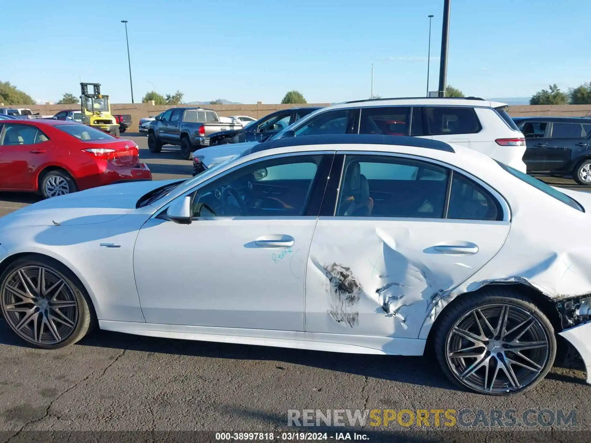 14 Photograph of a damaged car W1KAF8HB6PR107279 MERCEDES-BENZ AMG C 43 2023