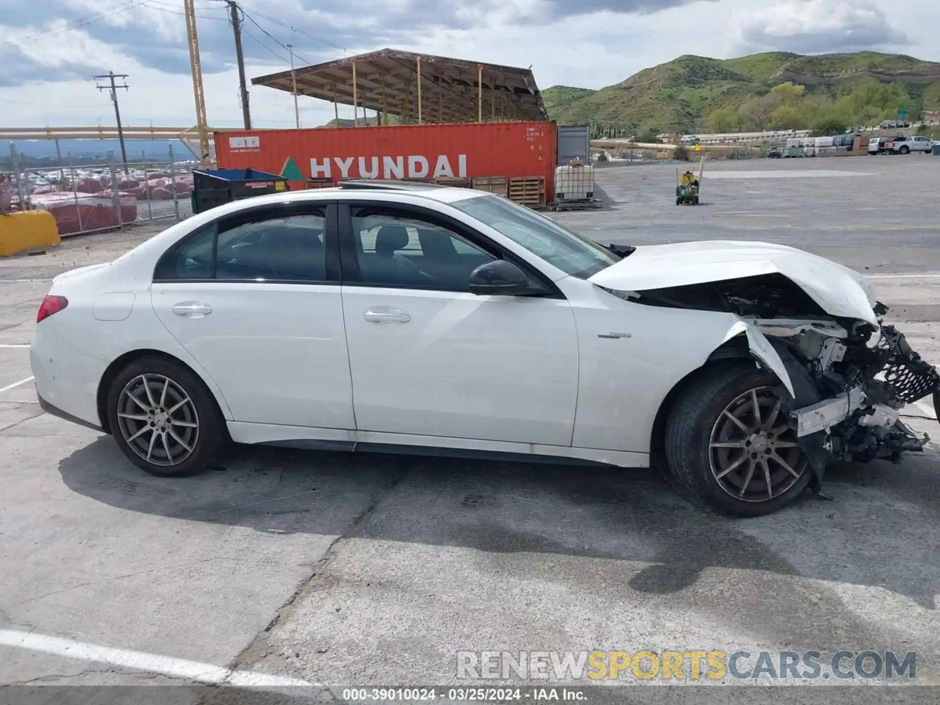 14 Photograph of a damaged car W1KAF8HB7PR096227 MERCEDES-BENZ AMG C 43 2023