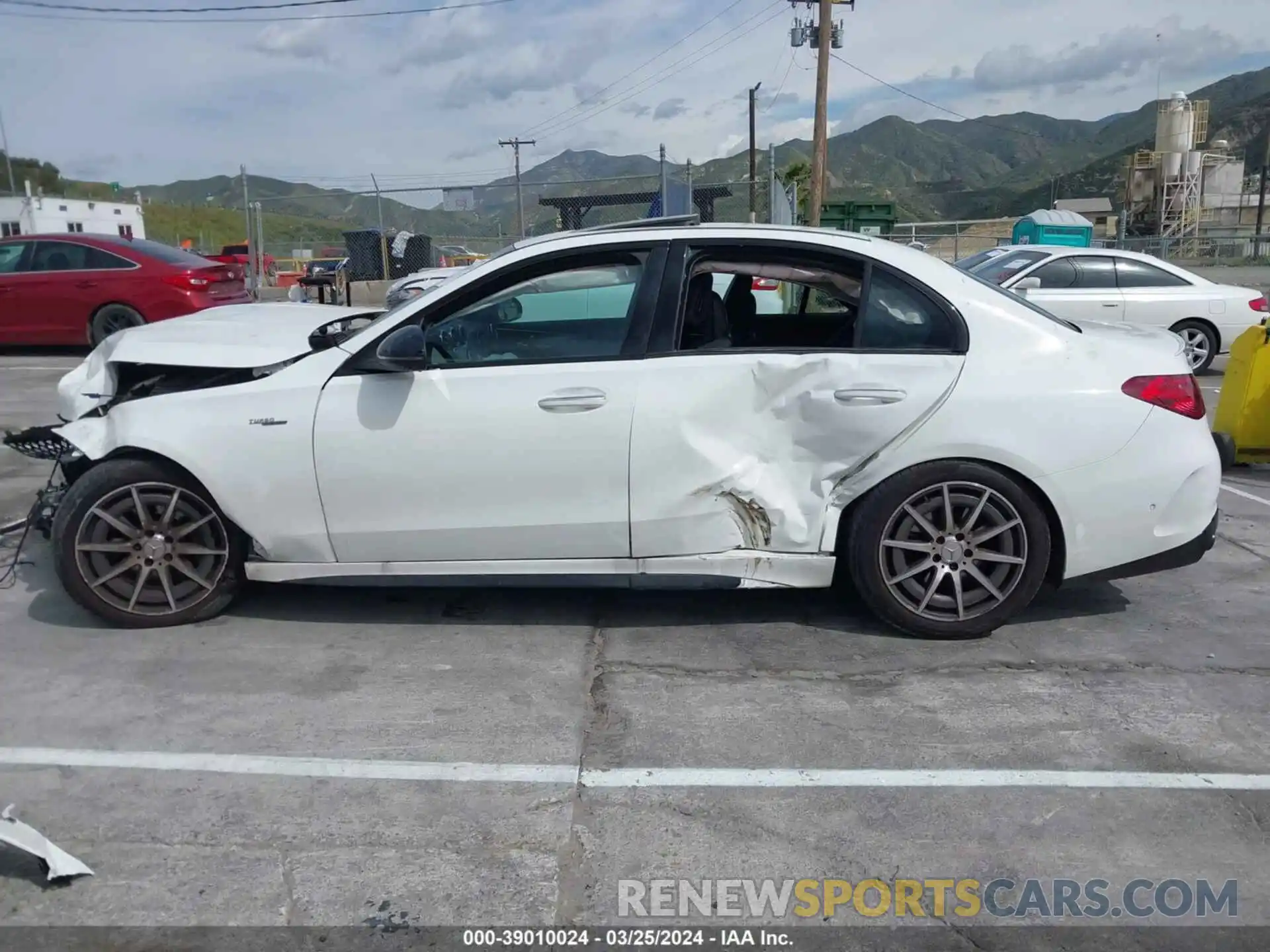 15 Photograph of a damaged car W1KAF8HB7PR096227 MERCEDES-BENZ AMG C 43 2023