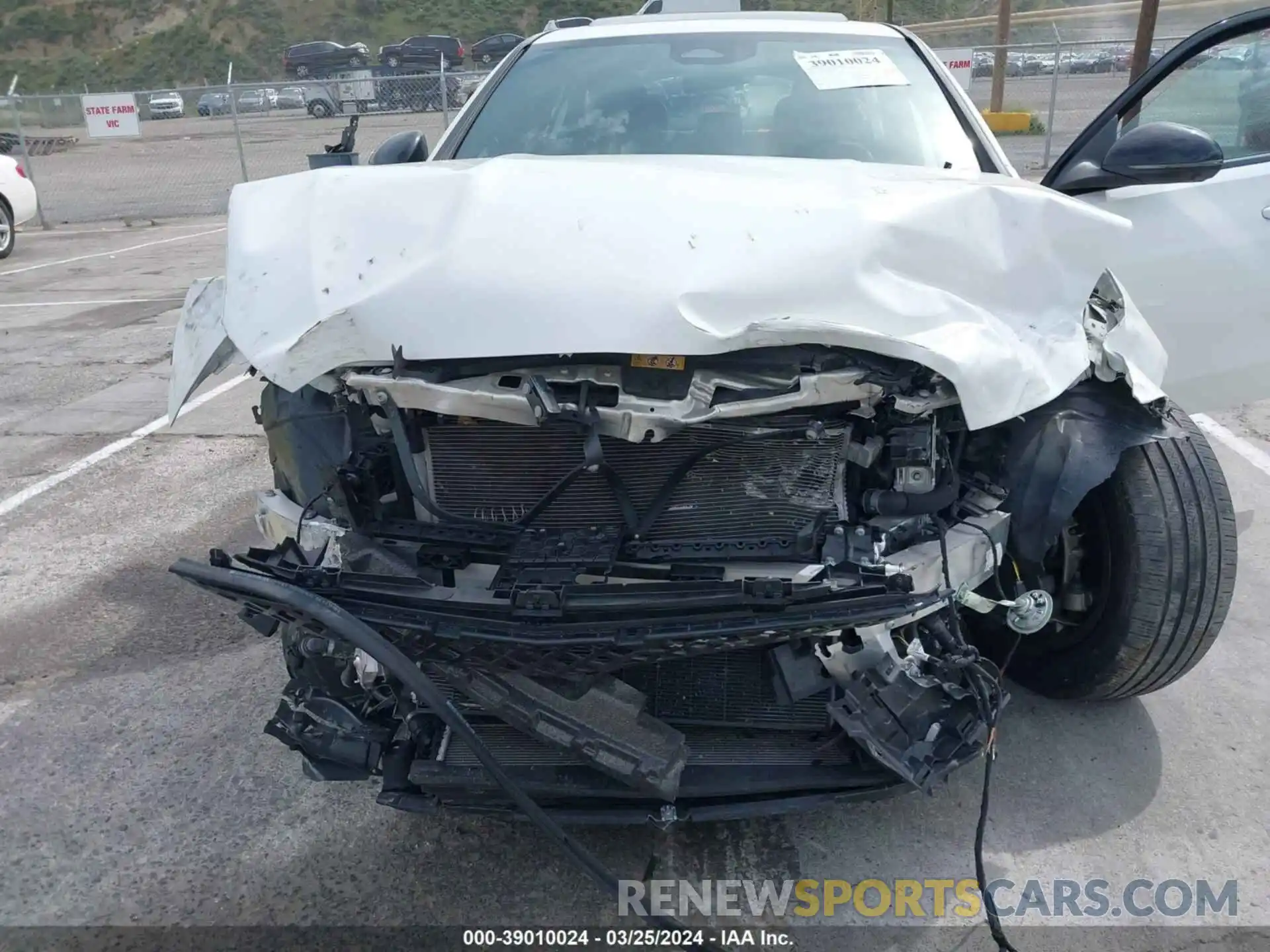 6 Photograph of a damaged car W1KAF8HB7PR096227 MERCEDES-BENZ AMG C 43 2023