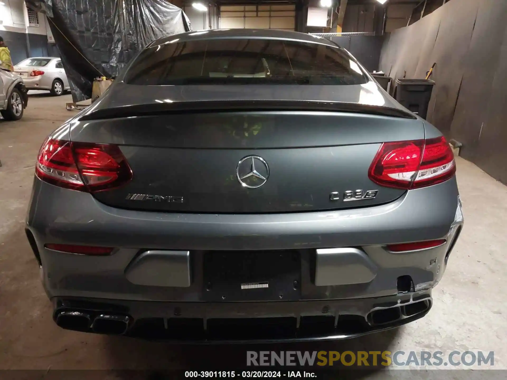 17 Photograph of a damaged car WDDWJ8HB5KF859392 MERCEDES-BENZ AMG C 63 2019