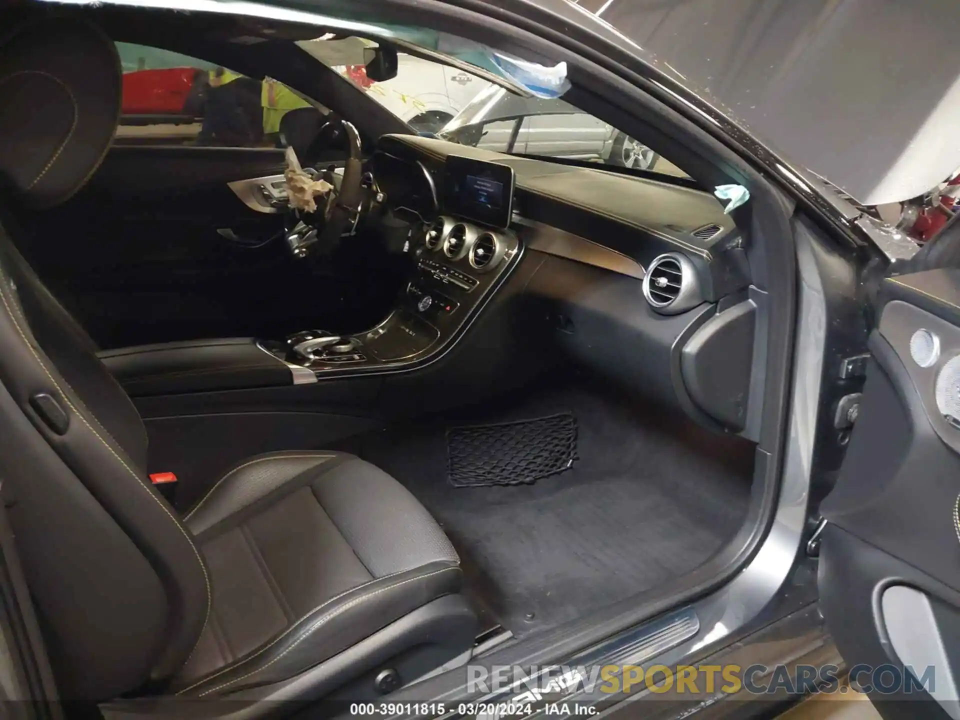 5 Photograph of a damaged car WDDWJ8HB5KF859392 MERCEDES-BENZ AMG C 63 2019