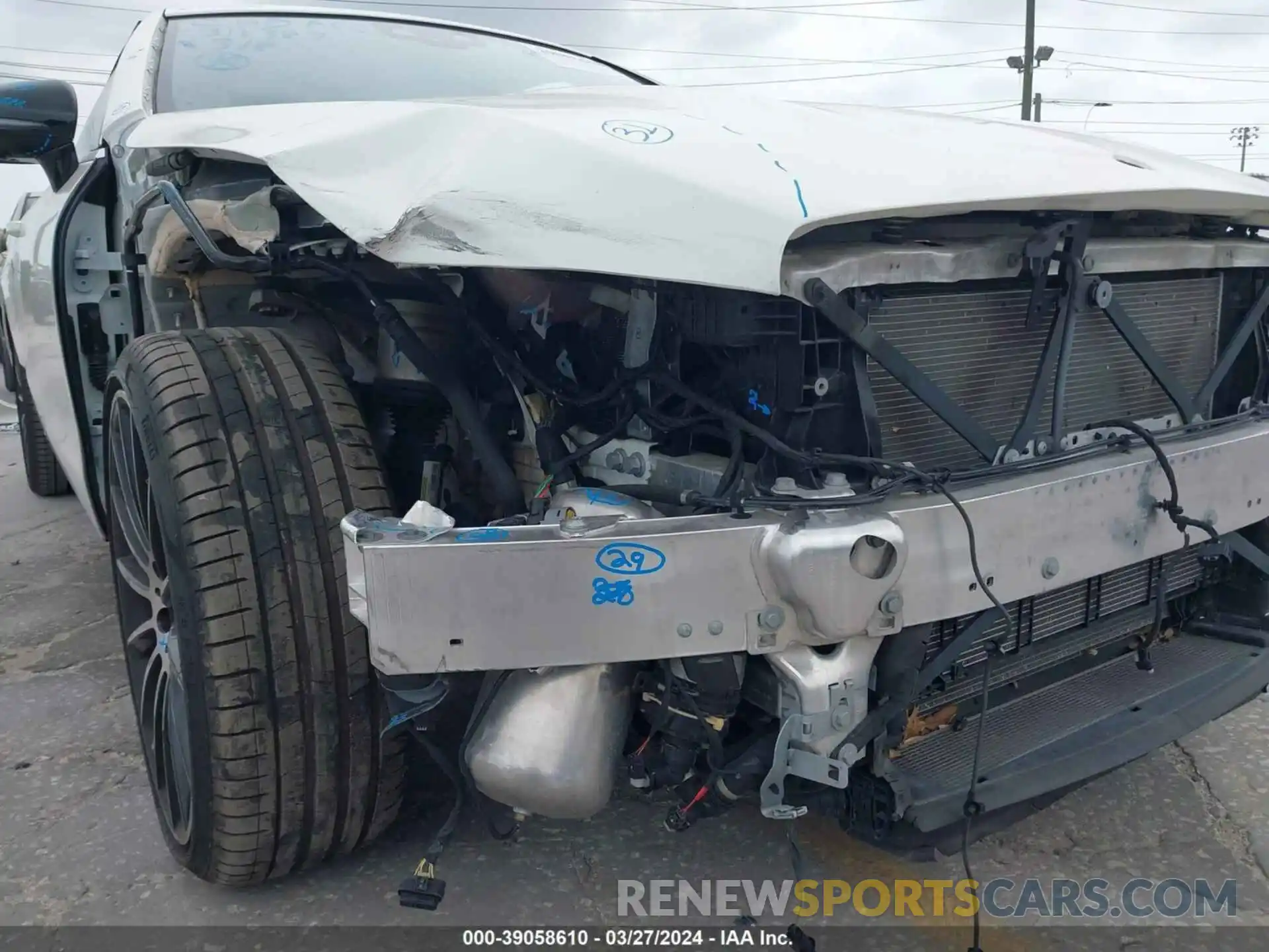 22 Photograph of a damaged car WDD1K6BBXKF098525 MERCEDES-BENZ AMG E 53 2019