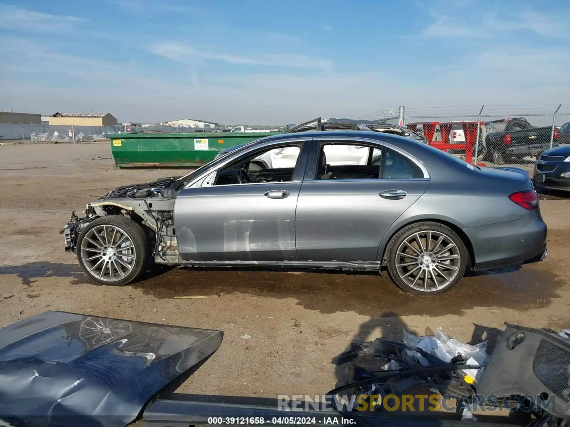 15 Photograph of a damaged car W1KZF6BB7MA933004 MERCEDES-BENZ AMG E 53 2021