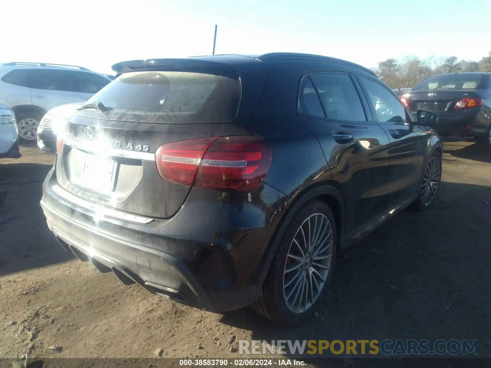 4 Photograph of a damaged car WDDTG5CB8KJ534854 MERCEDES-BENZ AMG GLA 45 2019