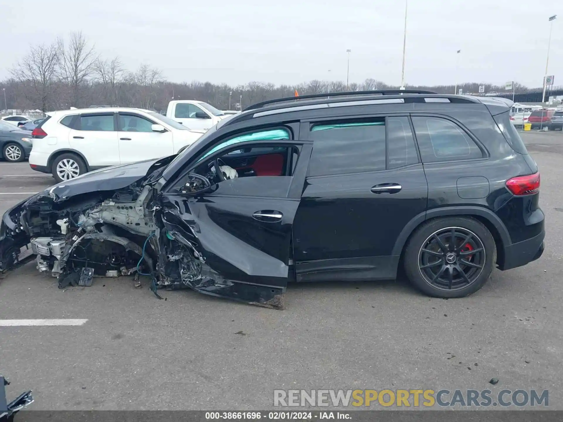 14 Photograph of a damaged car W1N4M5BB7MW115563 MERCEDES-BENZ AMG GLB 35 2021