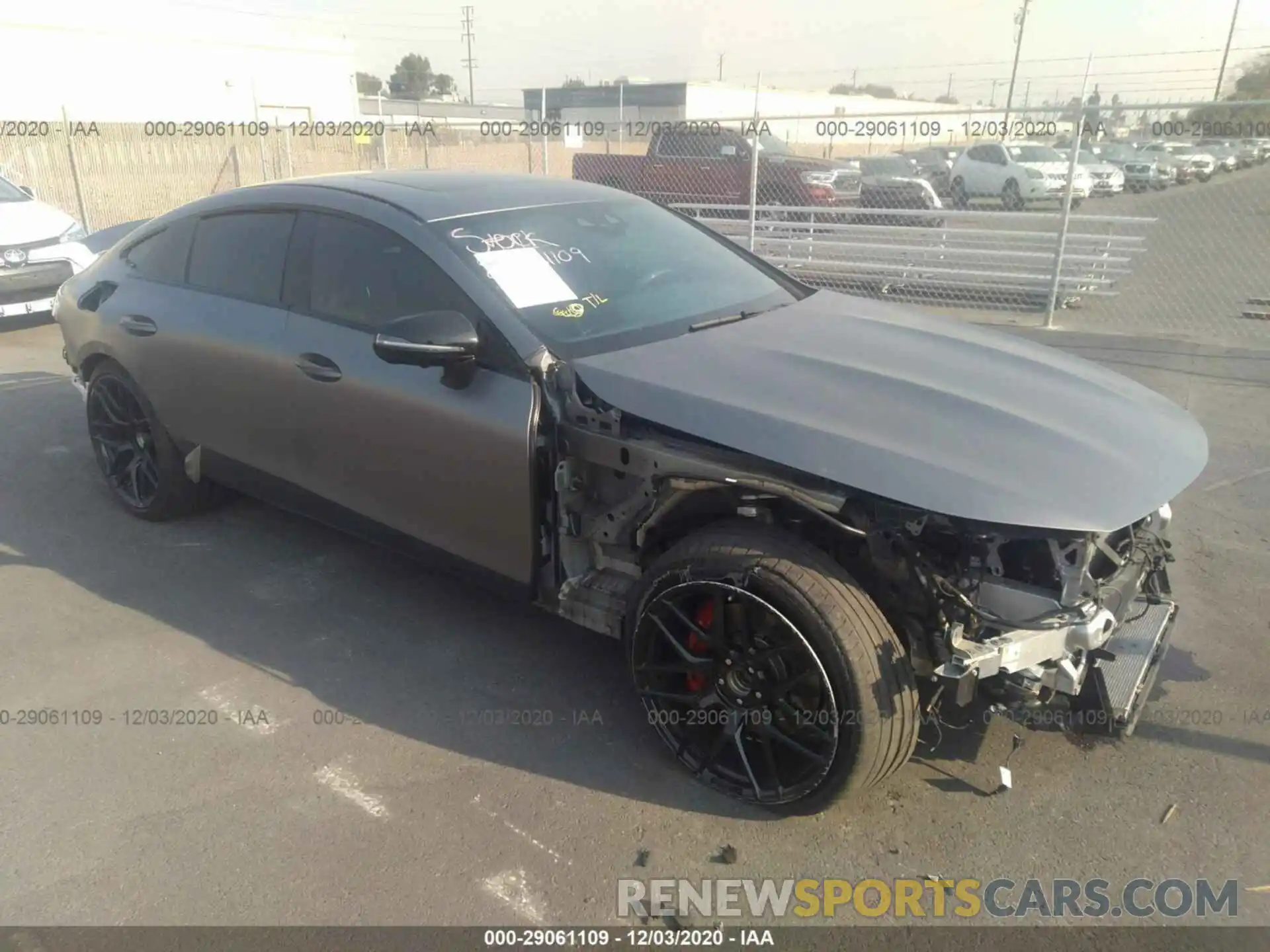 1 Photograph of a damaged car WDD7X6BB8KA008264 MERCEDES-BENZ AMG GT 2019