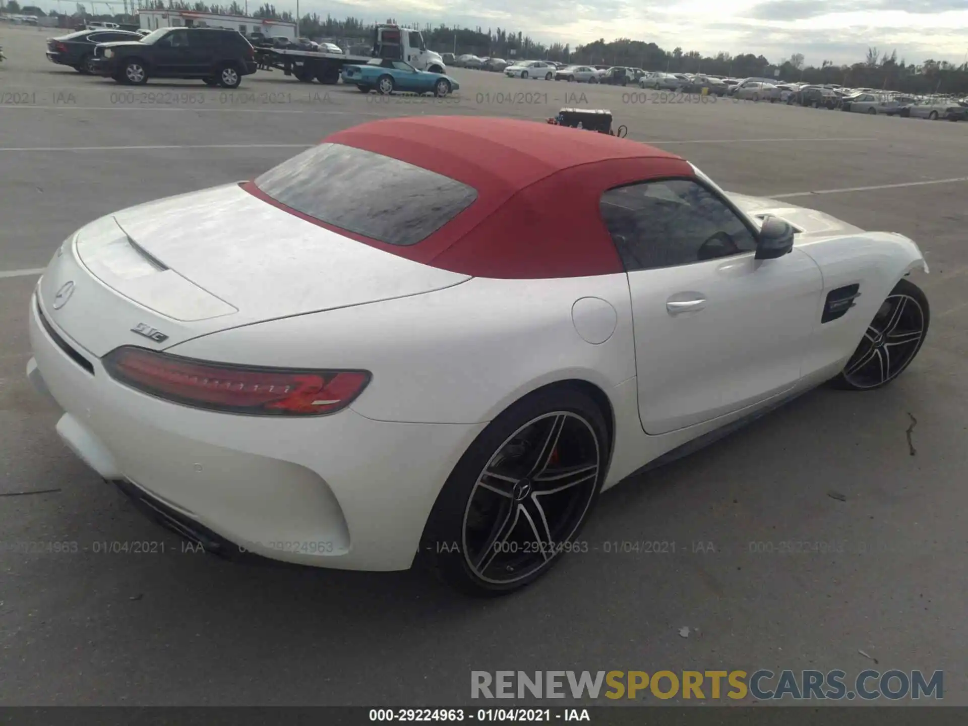 4 Photograph of a damaged car WDDYK8AA4KA024372 MERCEDES-BENZ AMG GT 2019