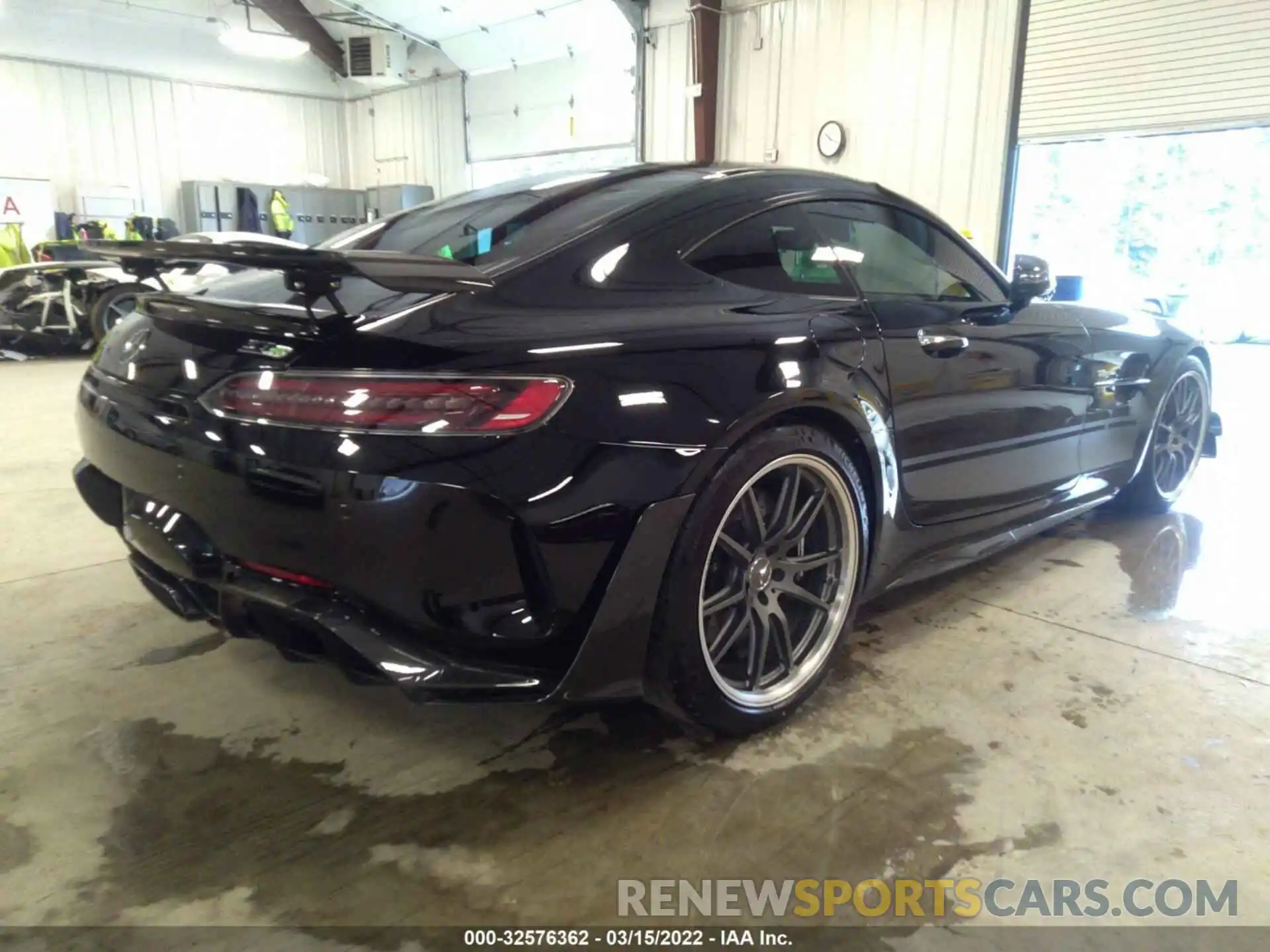 4 Photograph of a damaged car WDDYJ7KAXLA028021 MERCEDES-BENZ AMG GT 2020