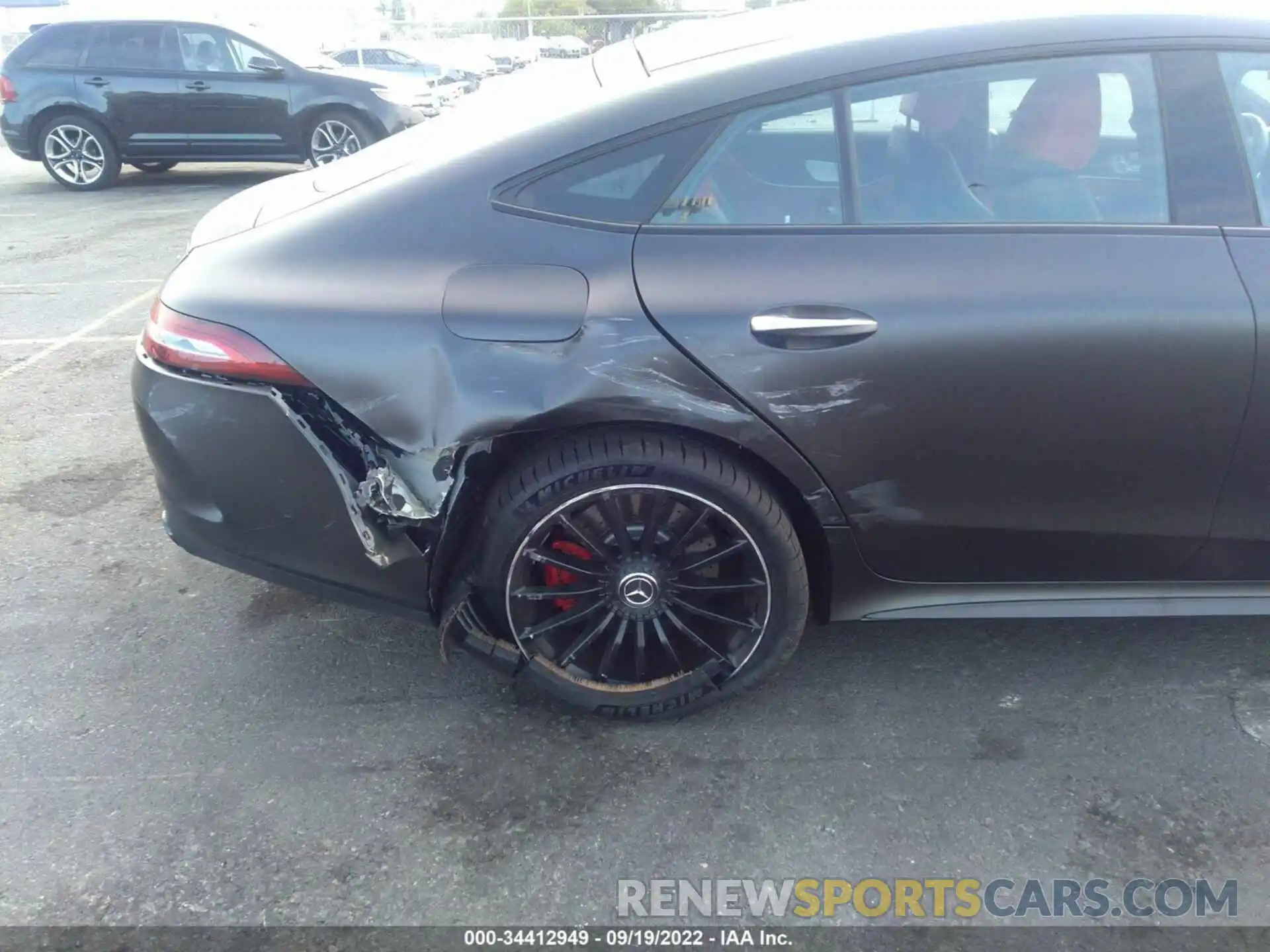 6 Photograph of a damaged car W1K7X5KB3NA051196 MERCEDES-BENZ AMG GT 2022