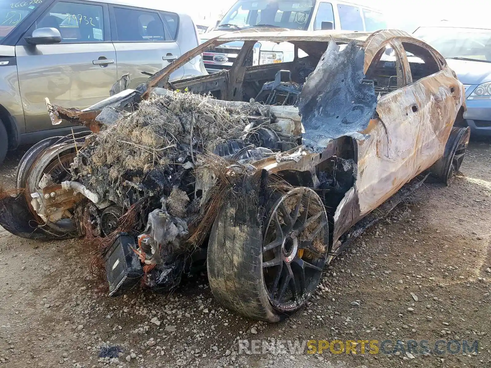 2 Фотография поврежденного автомобиля WDD7X8JB2KA001260 MERCEDES-BENZ AMG GT 63 2019