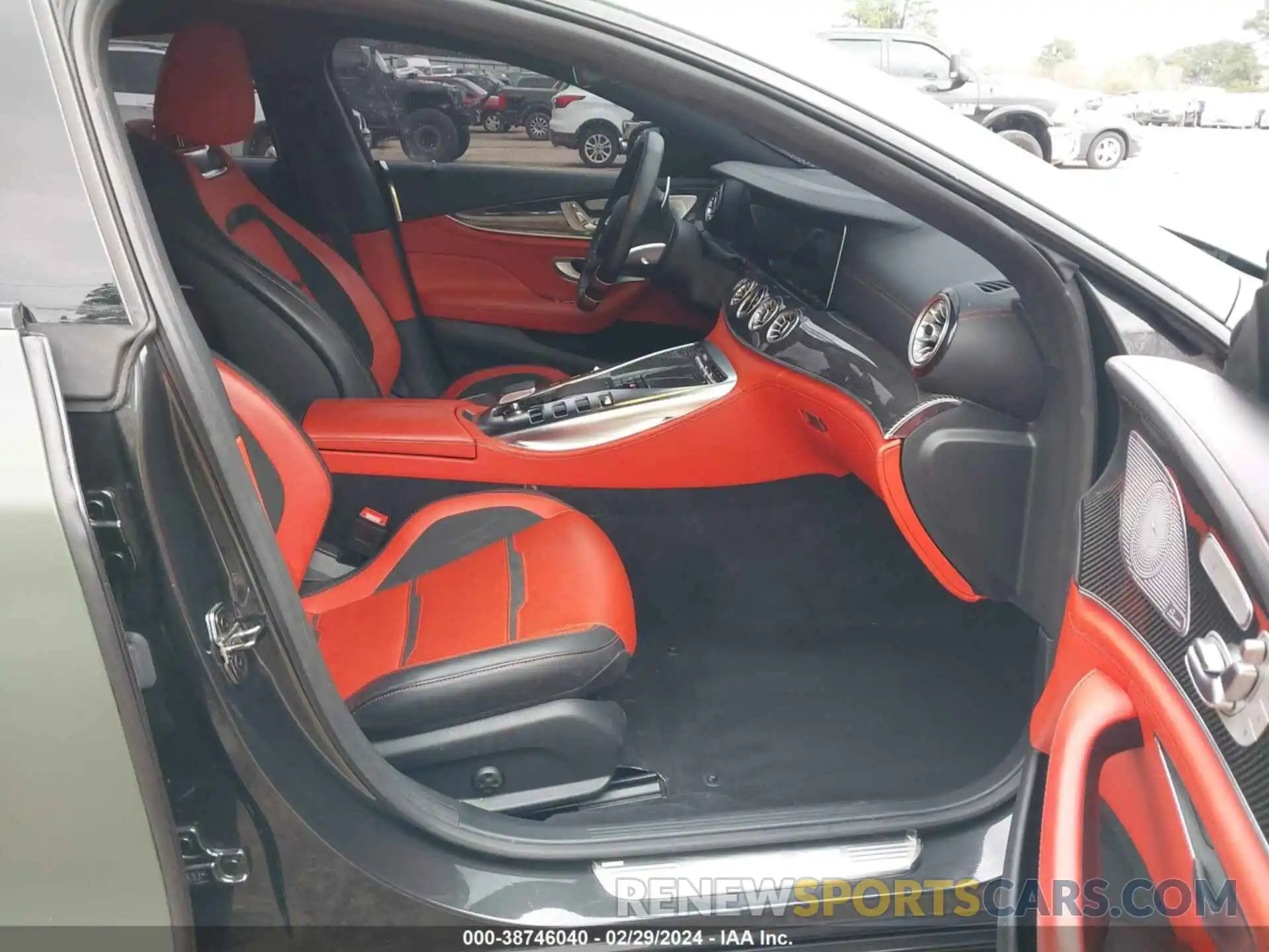 5 Photograph of a damaged car W1K7X8JB6MA036452 MERCEDES-BENZ AMG GT 63 4-DOOR COUPE 2021