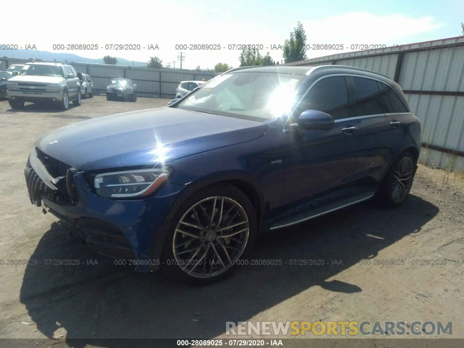 2 Photograph of a damaged car 00000000000725044 MERCEDES-BENZ AMG SLC43 2020