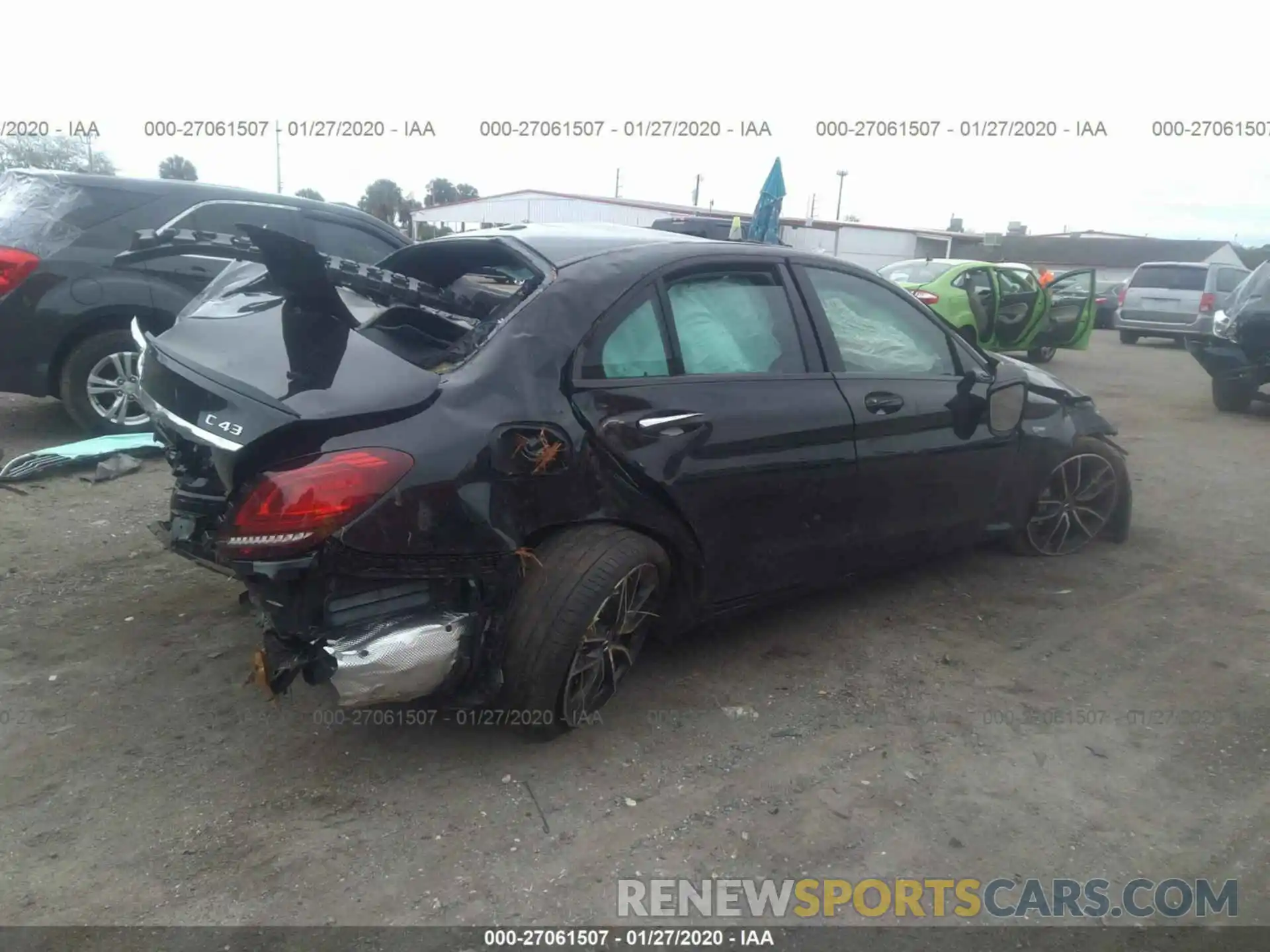 4 Photograph of a damaged car 55SWF6EB4KU317157 MERCEDES-BENZ C 2019
