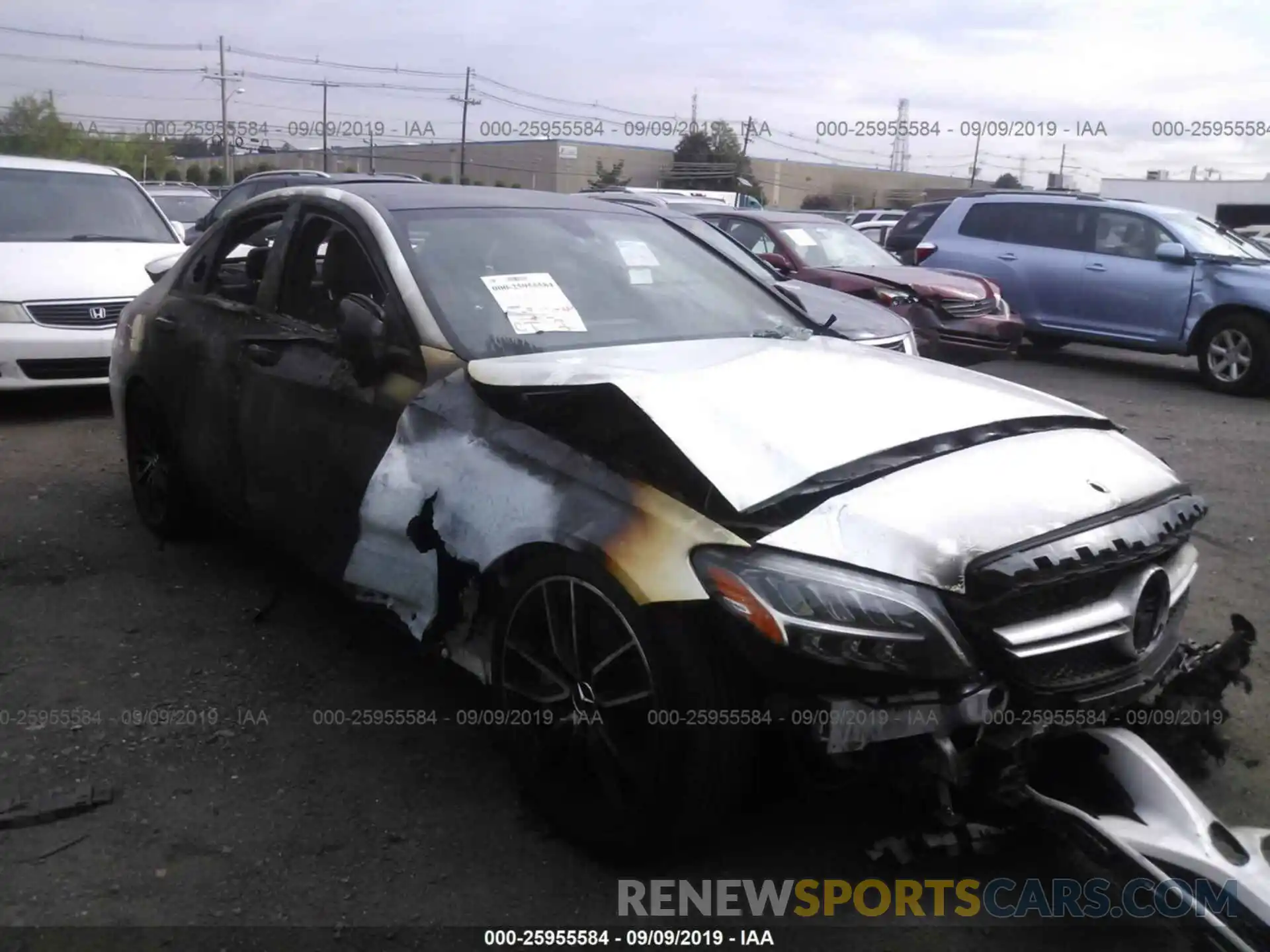 6 Photograph of a damaged car 55SWF6EB7KU283862 MERCEDES-BENZ C 2019