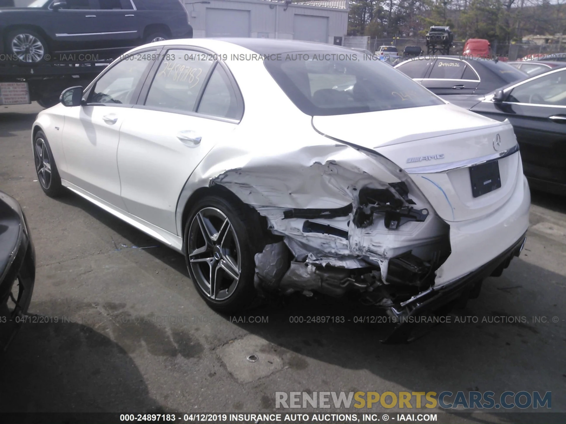 3 Photograph of a damaged car 55SWF6EB7KU296045 MERCEDES-BENZ C 2019