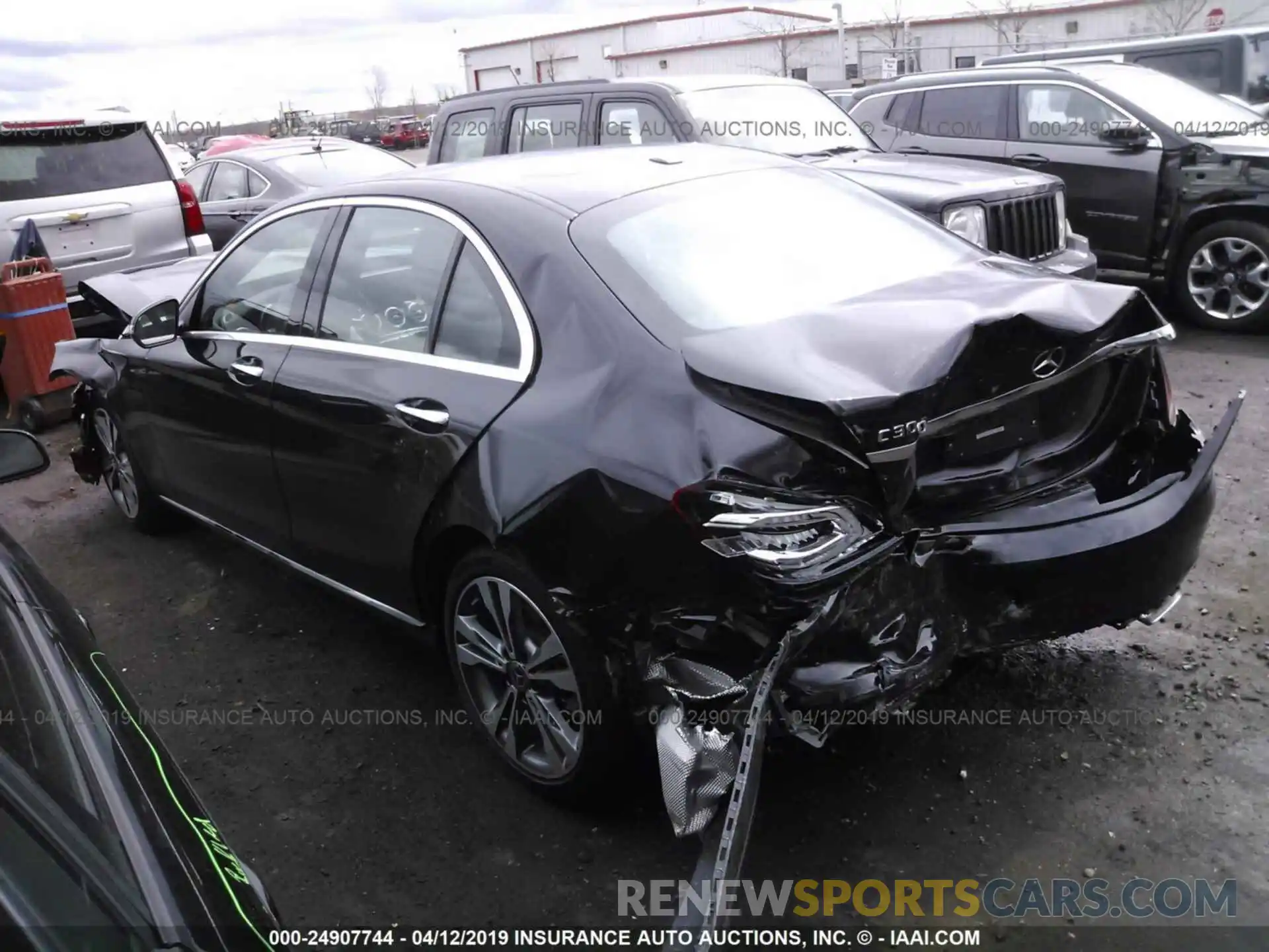 3 Photograph of a damaged car 55SWF8DB0KU308131 MERCEDES-BENZ C 2019