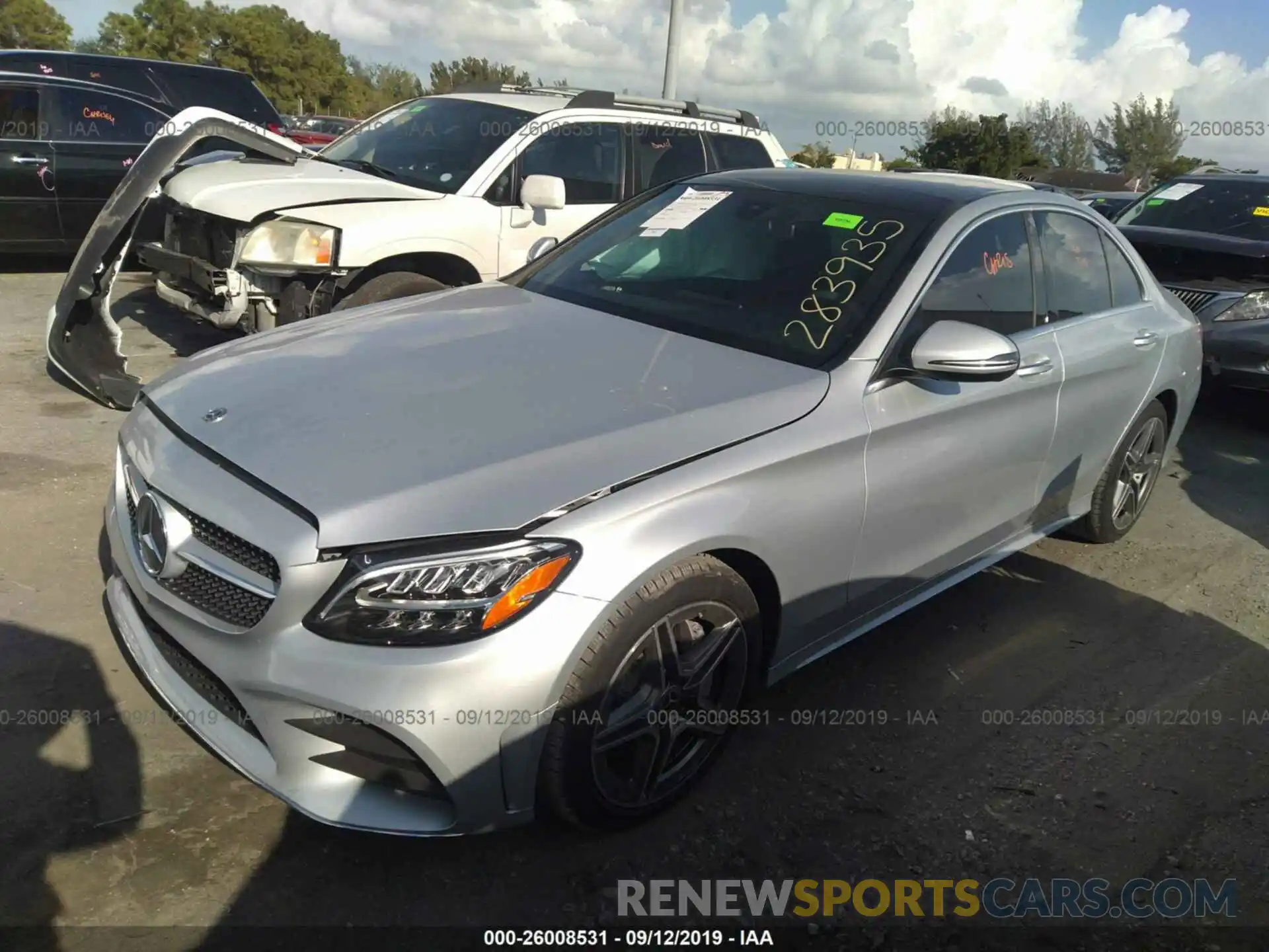 2 Photograph of a damaged car 55SWF8DB1KU283935 MERCEDES-BENZ C 2019