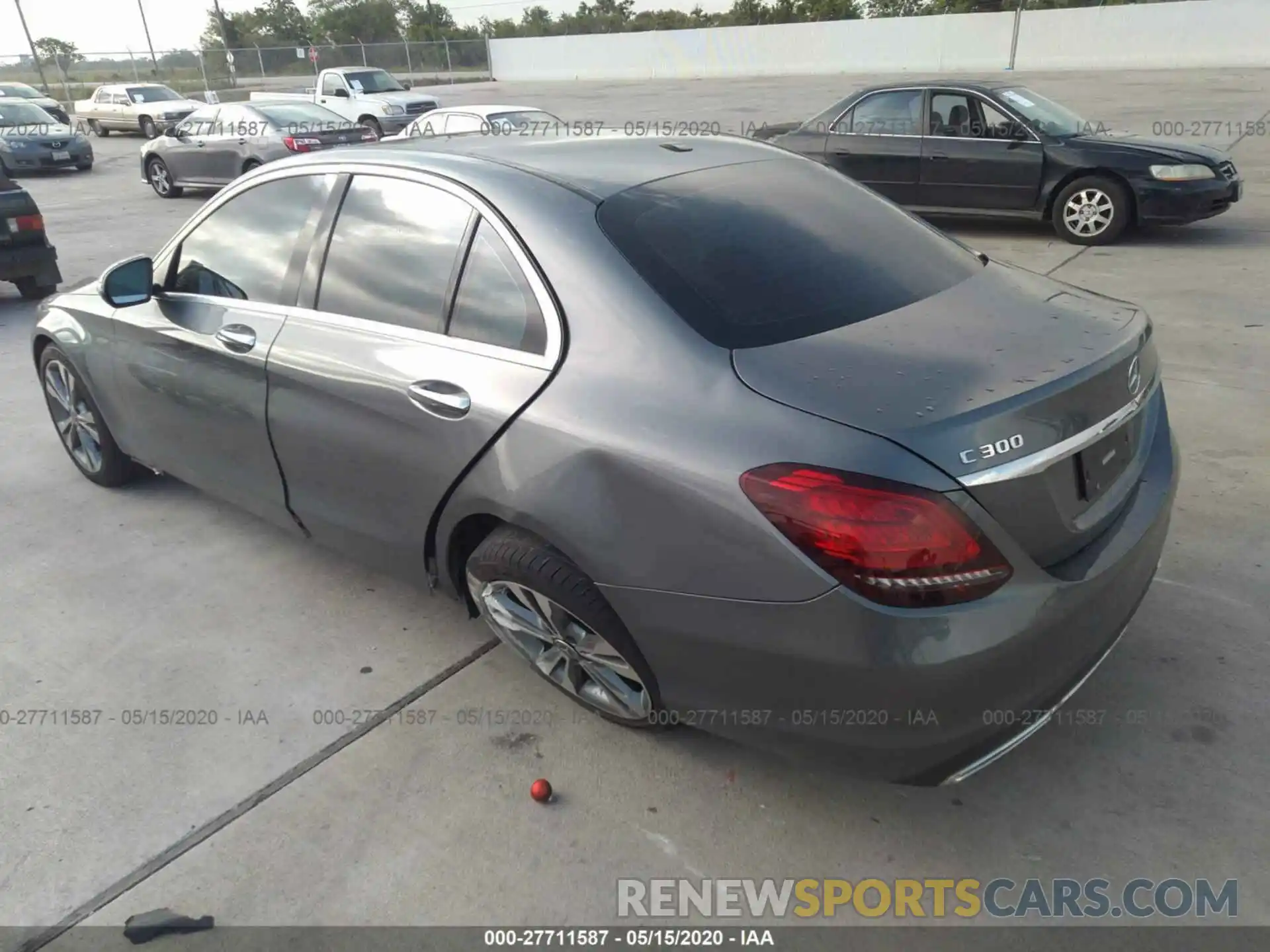 3 Photograph of a damaged car 55SWF8DB1KU284695 MERCEDES-BENZ C 2019