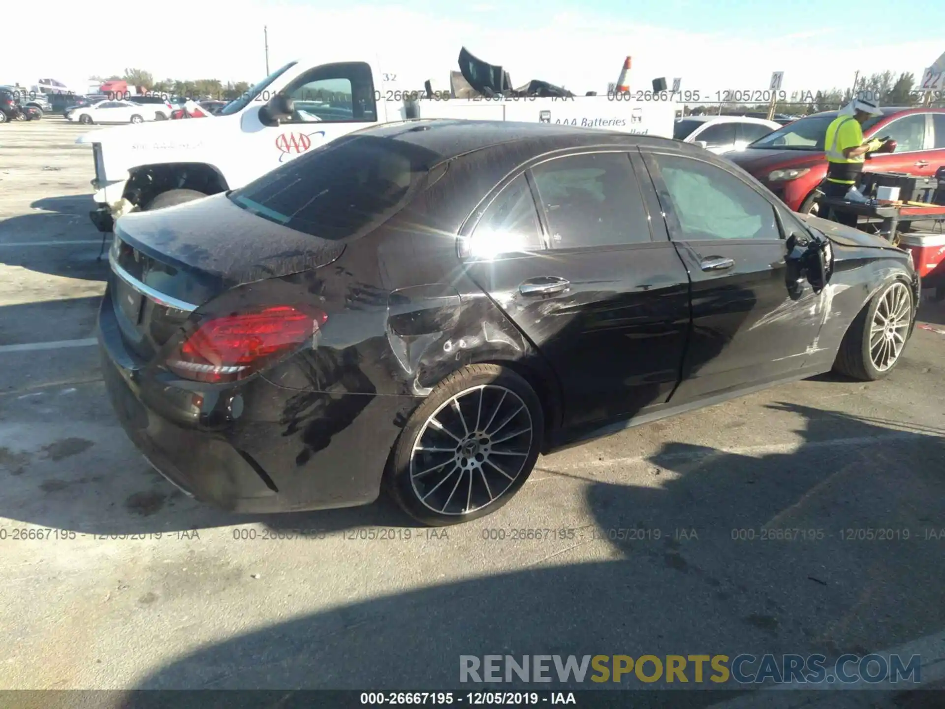 4 Photograph of a damaged car 55SWF8DB2KU296273 MERCEDES-BENZ C 2019