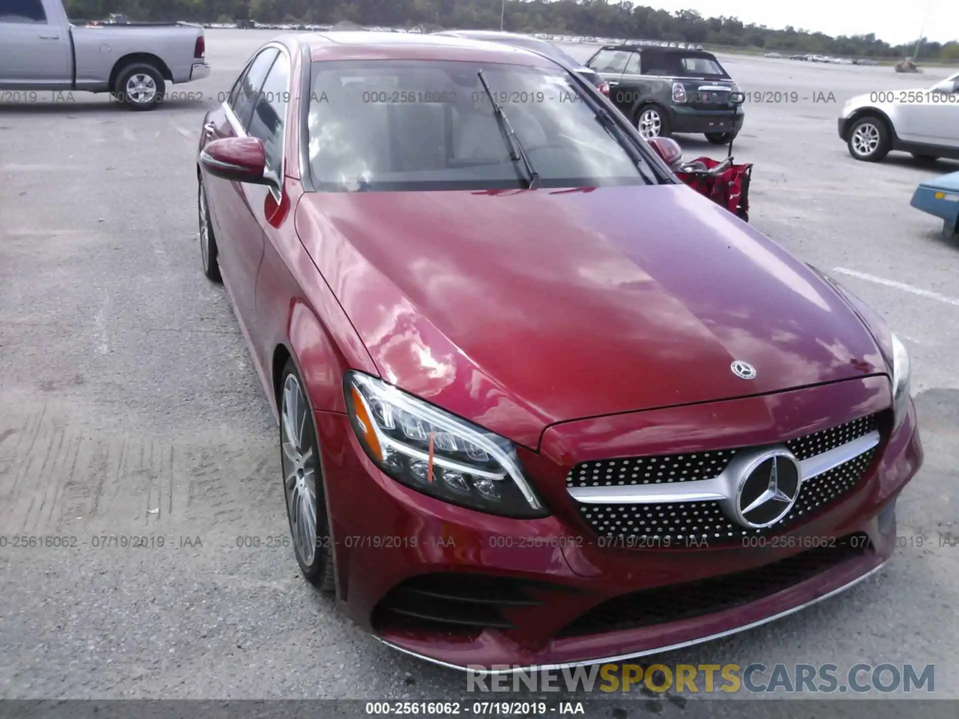 6 Photograph of a damaged car 55SWF8DB2KU303867 MERCEDES-BENZ C 2019