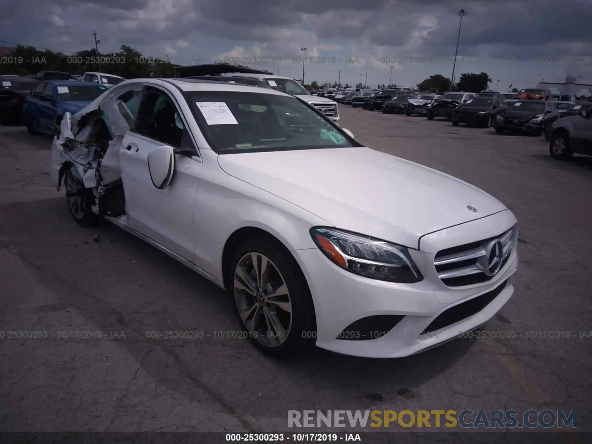 1 Photograph of a damaged car 55SWF8DB3KU303800 MERCEDES-BENZ C 2019