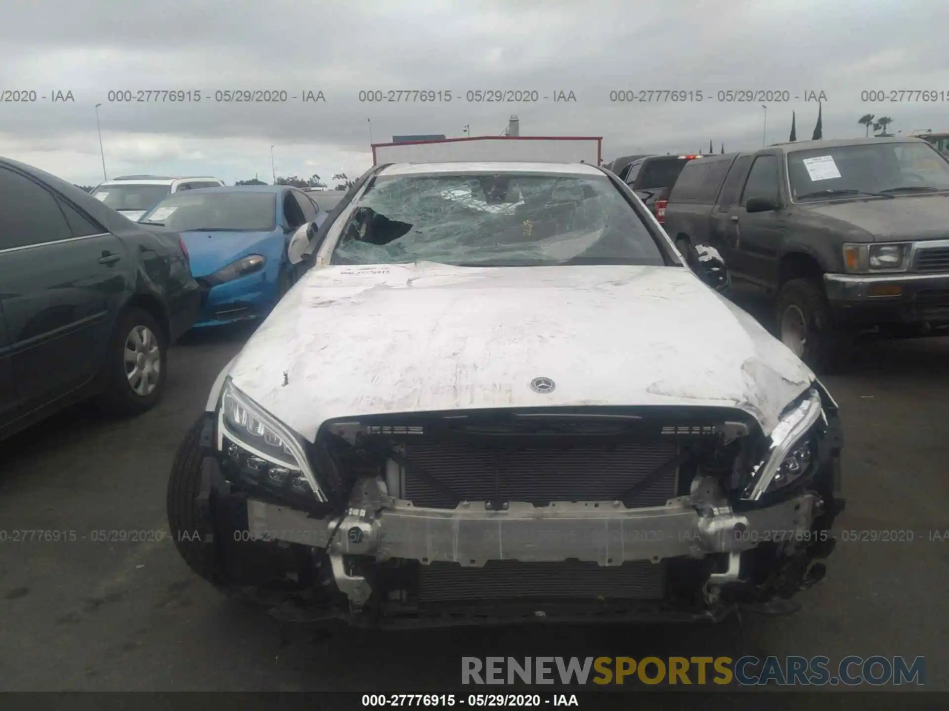 6 Photograph of a damaged car 55SWF8DB3KU319835 MERCEDES-BENZ C 2019