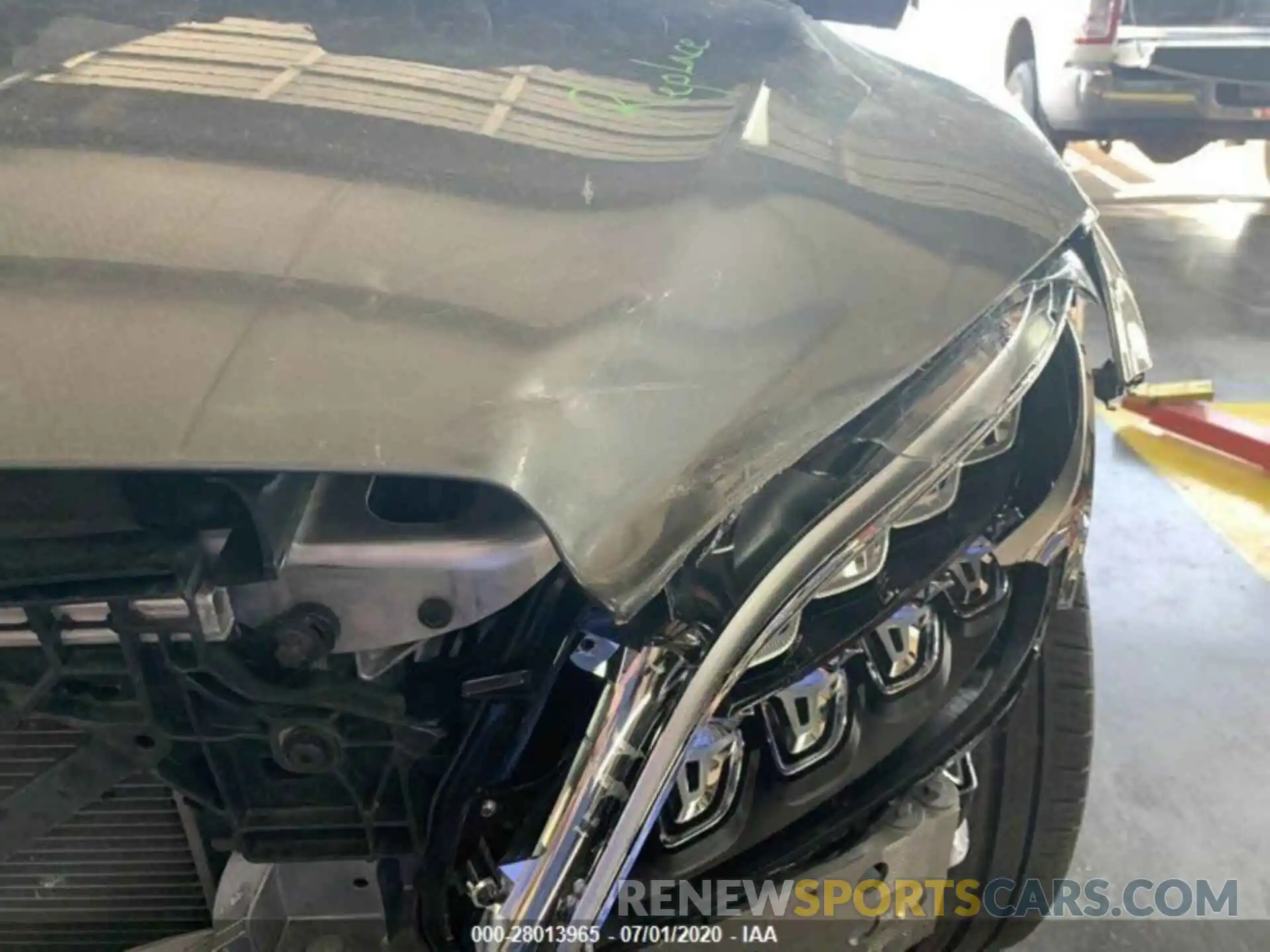 2 Photograph of a damaged car 55SWF8DB5KU295408 MERCEDES-BENZ C 2019